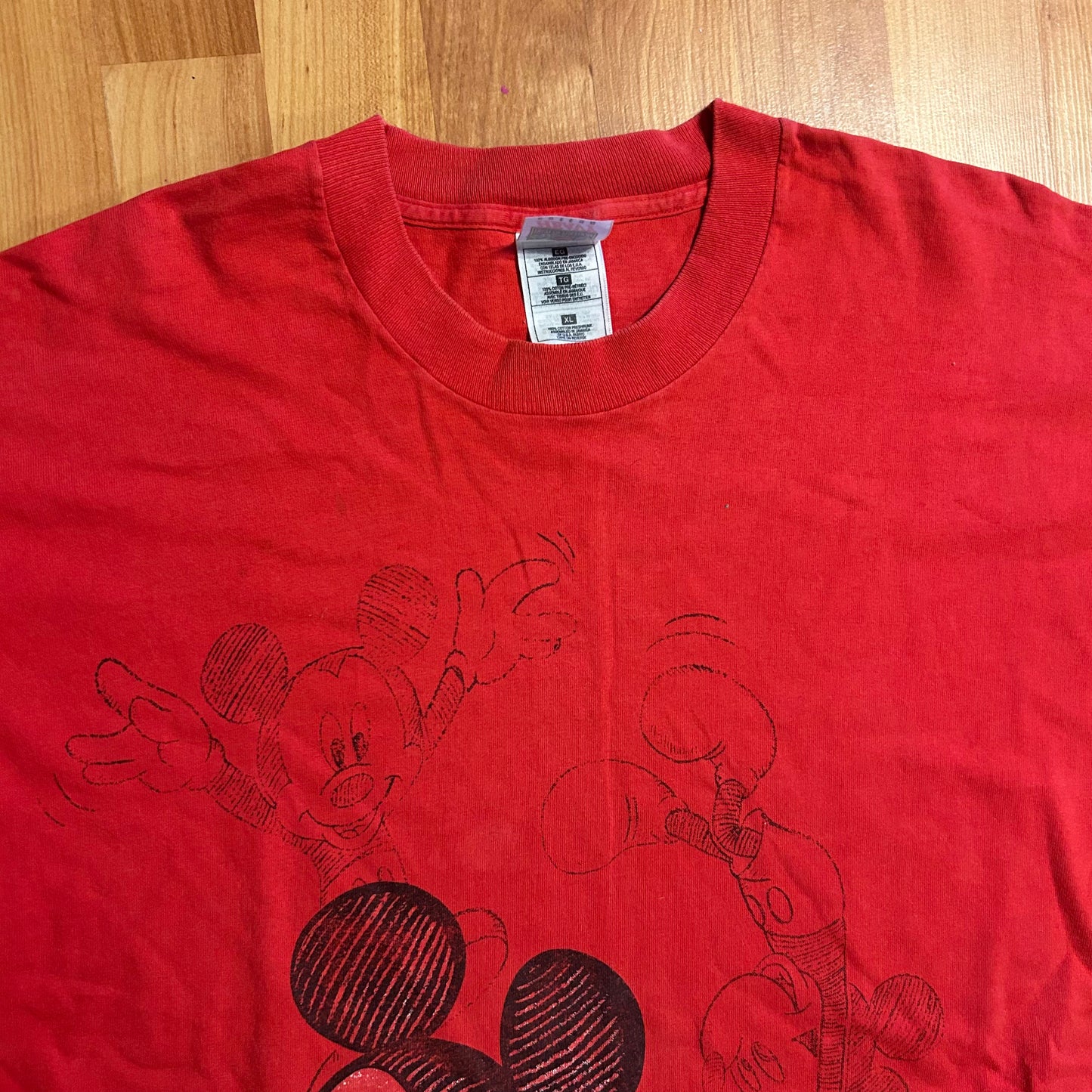 90's FOTL Heavy Cotton Red Disney Mickey Mouse Tshirt - Large - 23" x 32"