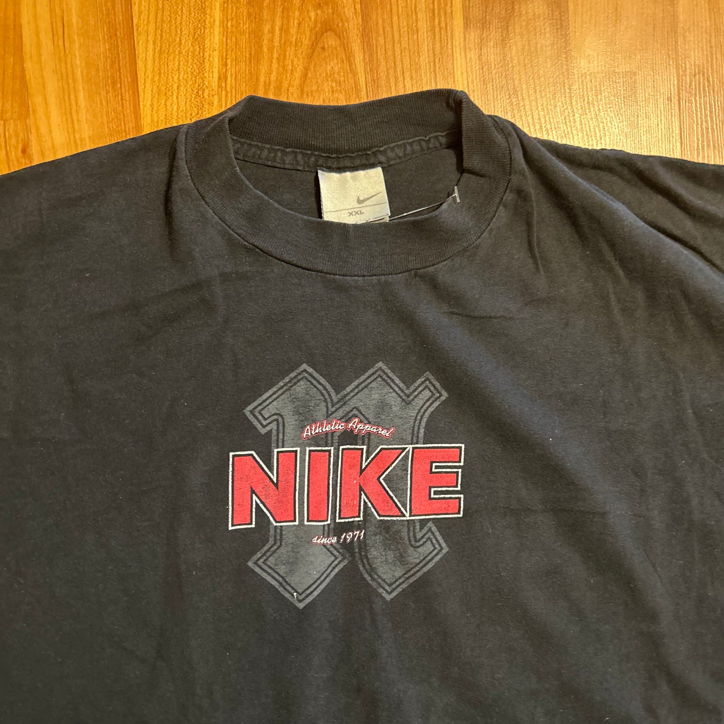 00's Nike Athletic Apparel Black Tshirt - XLarge - 24.5" x 29"