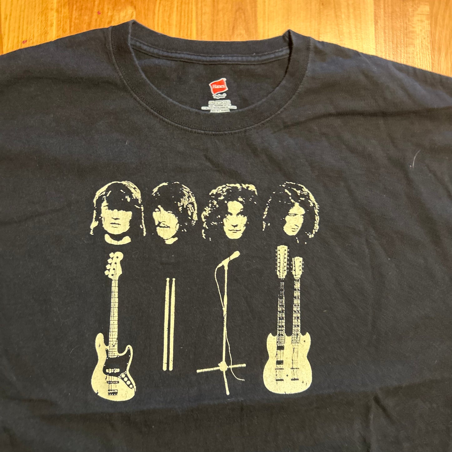 Hanes Black Band Tshirt - XLarge - 25" x 31"