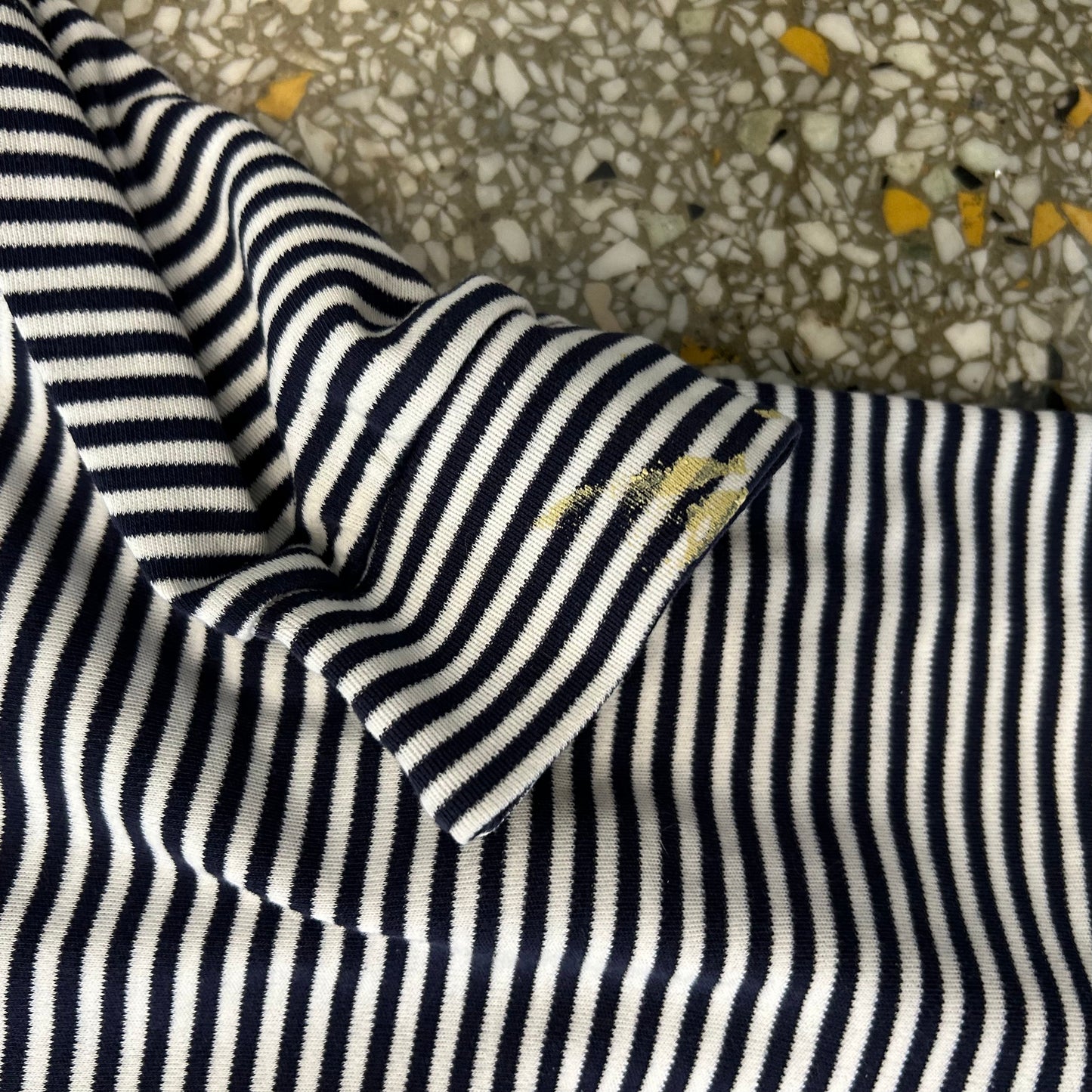 Trend Basics Navy Striped Mock Neck Longsleeve Shirt - Medium - 20" x 27"