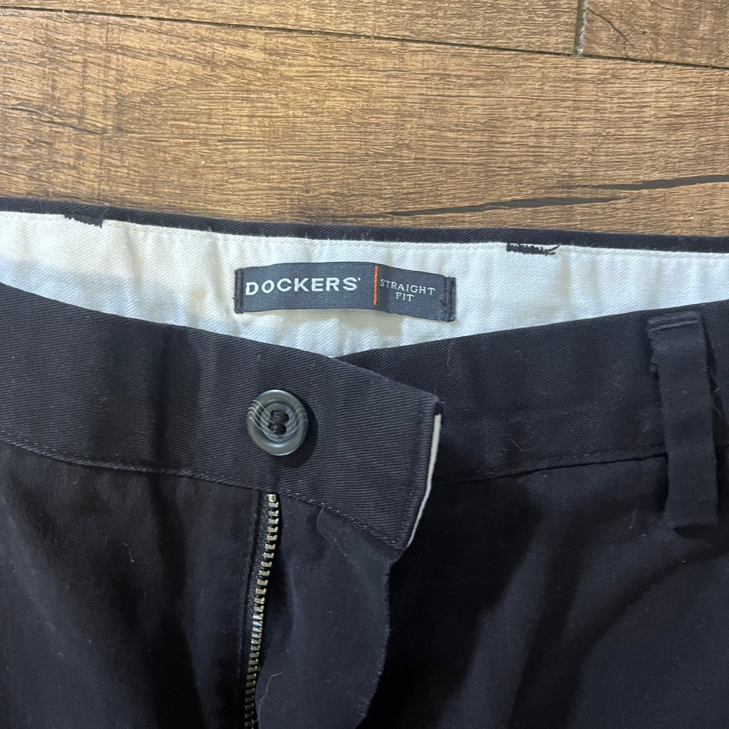 Dockers Straight Fit Black Khaki Dress Pants - 30" x 29"