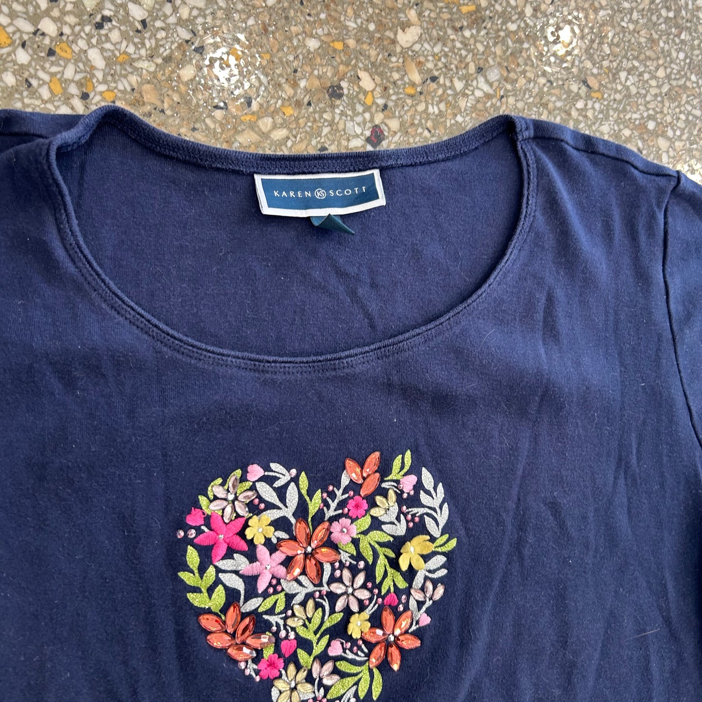 Karen Scott Flower Heart Navy Blue Tshirt - Large - 23" x 25.5"