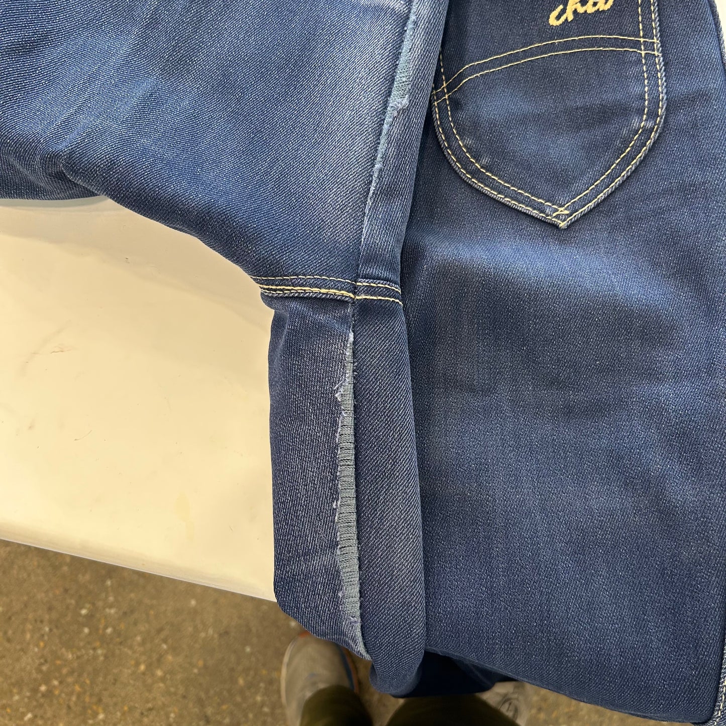 90's Chic Denim Blue Jeans - Tagged 18 - 32" x 30"