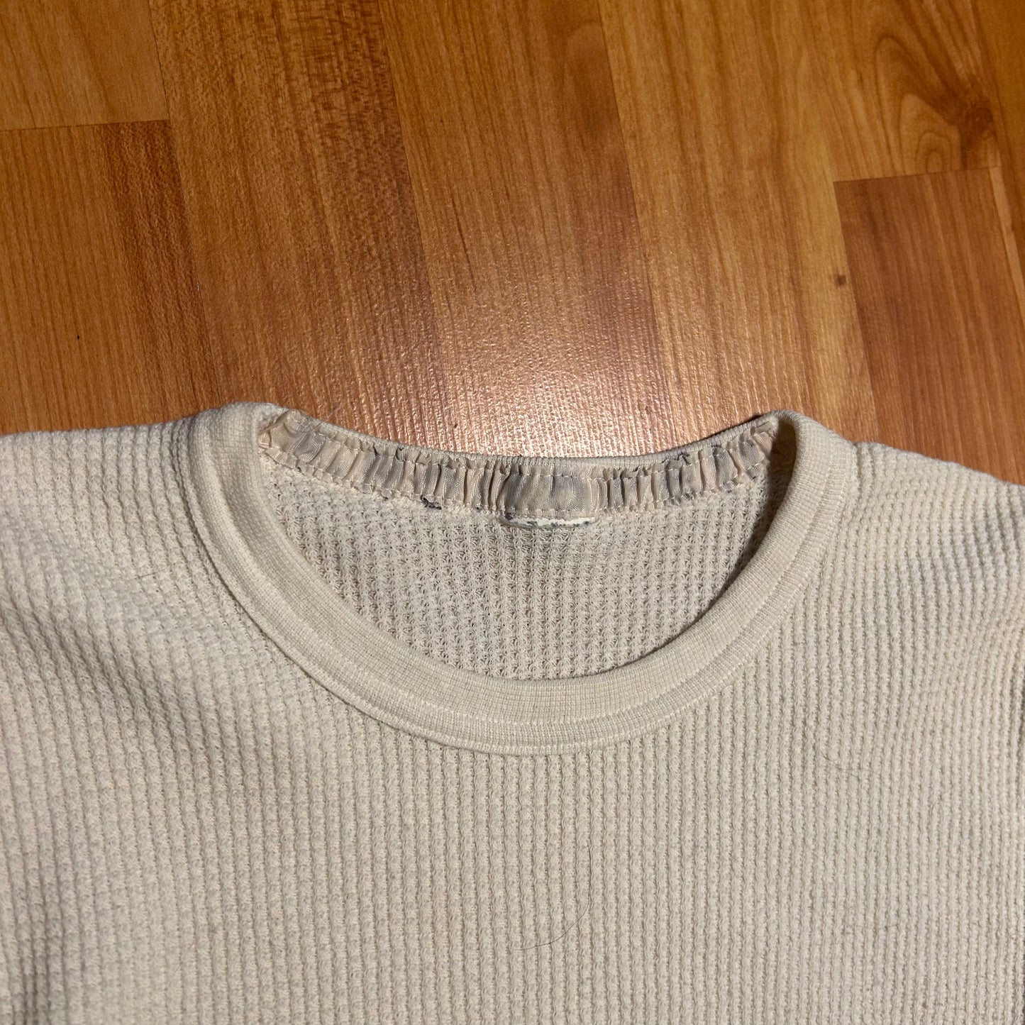 80/90's Thermal Waffle Lined White Longsleeve Shirt - XSmall - 16.5" x 24"