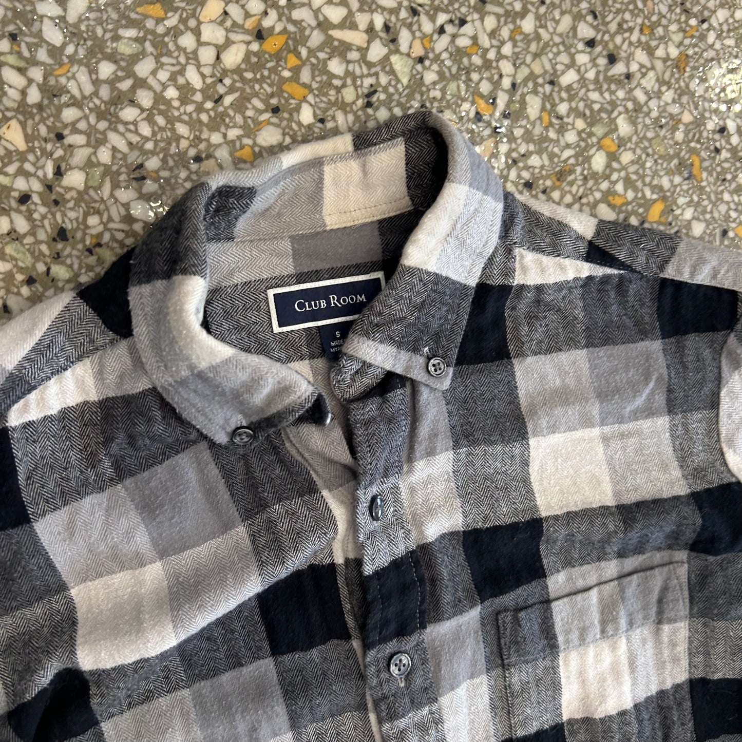 Club Room Black White Grey Button Down Flannel Shirt - Large - 22" x 28"