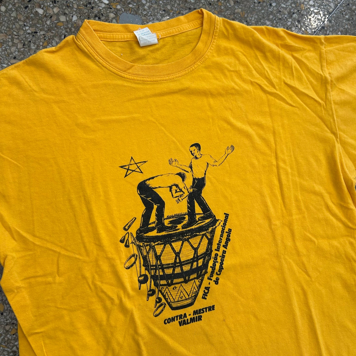80/90's Contra Mestre Valmir Yellow Tshirt - Medium - 21.5" x 26"