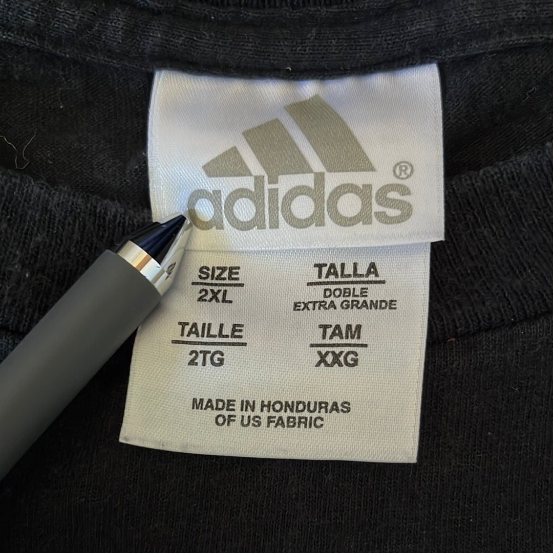 Adidas Small Logo Tshirt - XLarge - 25.5” x 30”