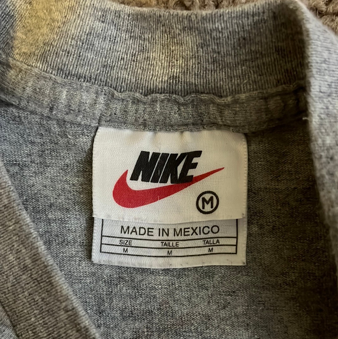 Camiseta de fútbol para mujer Nike de los 90 - Mediana - 20" x 27.5"