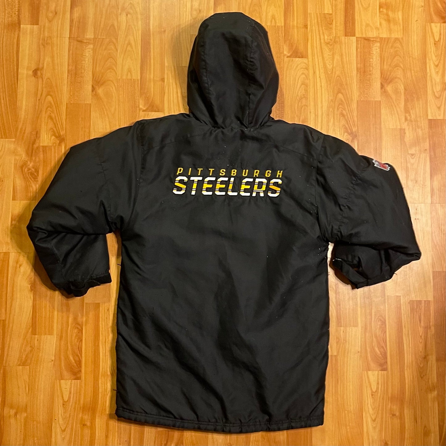 Pittsburgh steelers hooded jacket fits XL
