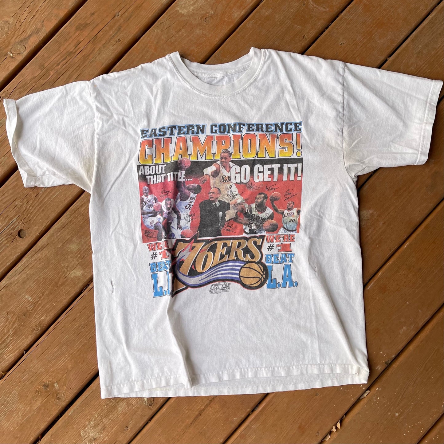 Los campeones de la conferencia oriental vintage 76ers se ajustan como L