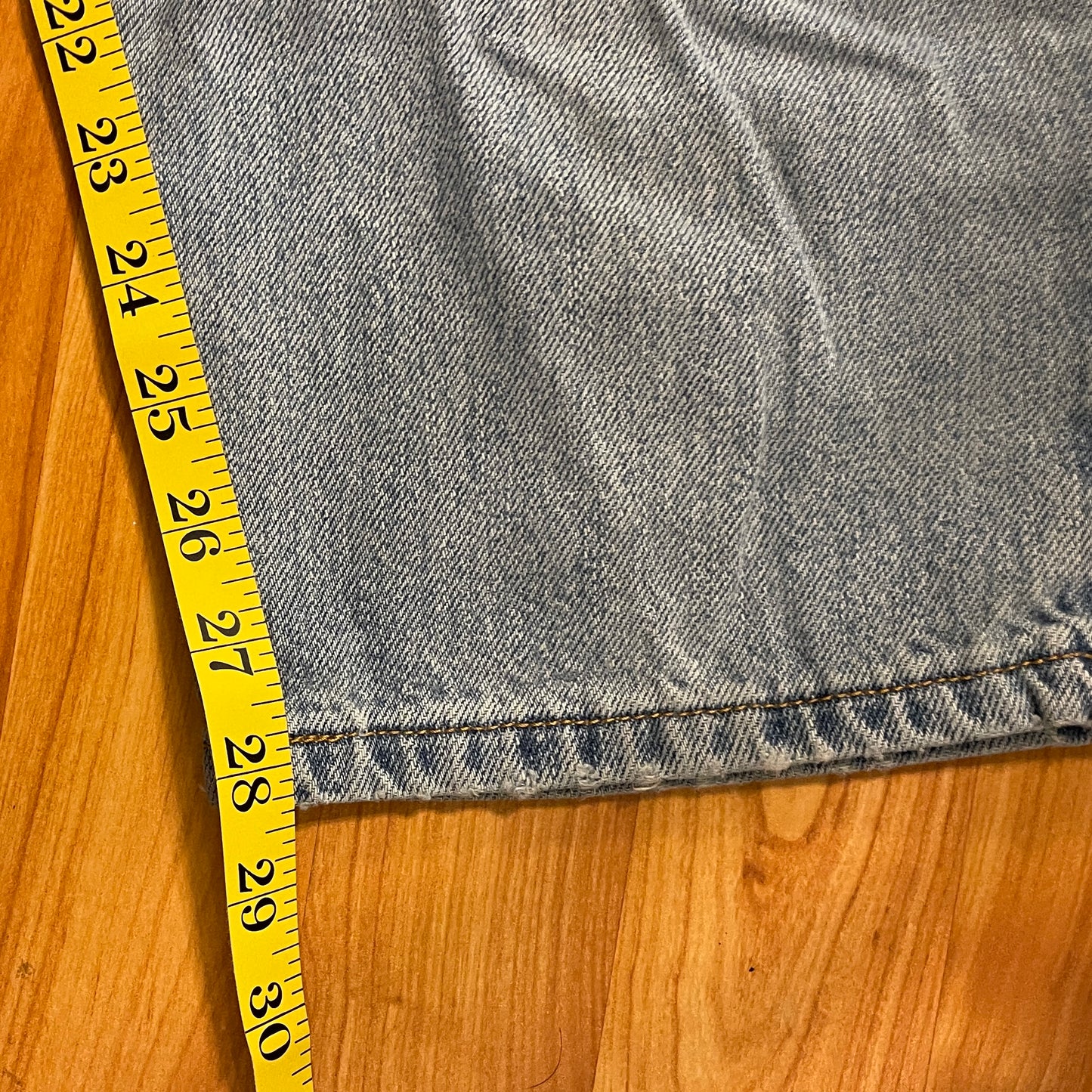 Levi 550 - Tagged 16 measures 33" x 28.5"