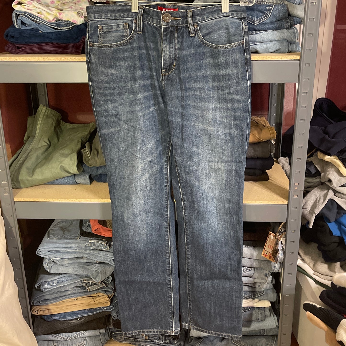 Guess Jeans 34" x 29.5"