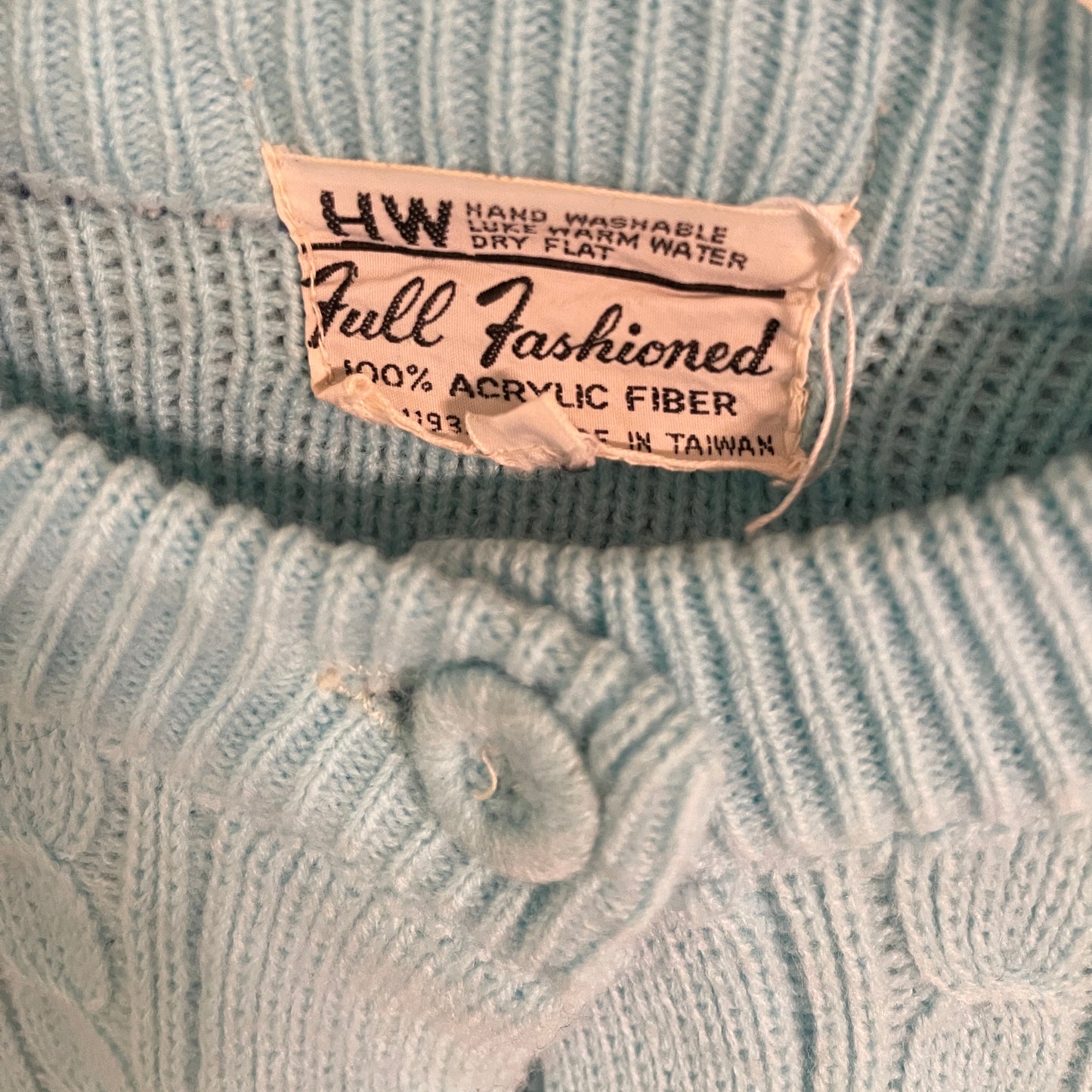 1950s Cardigan - 23" x 27"