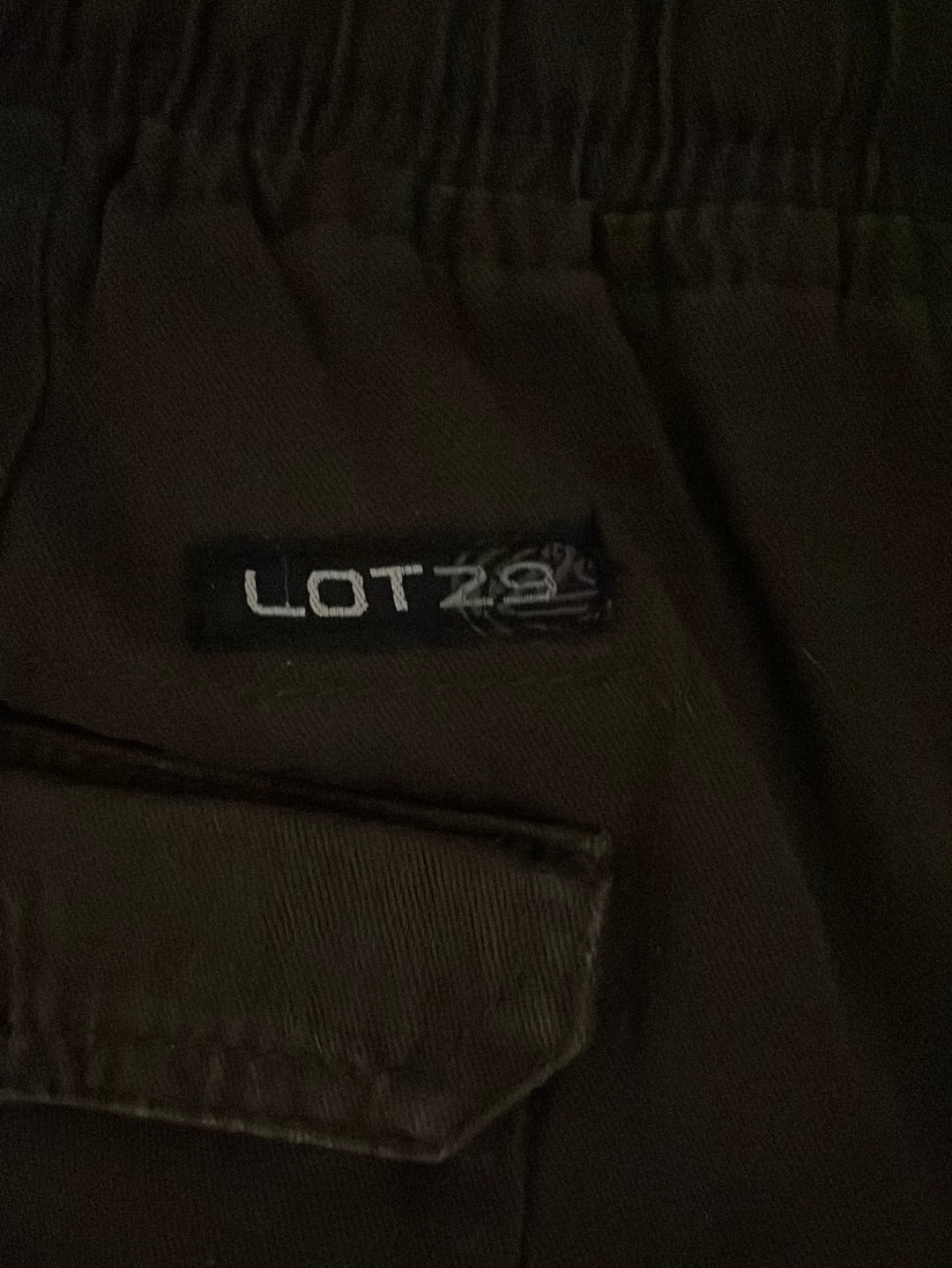 Lot29 Cargos - 36” x 32”