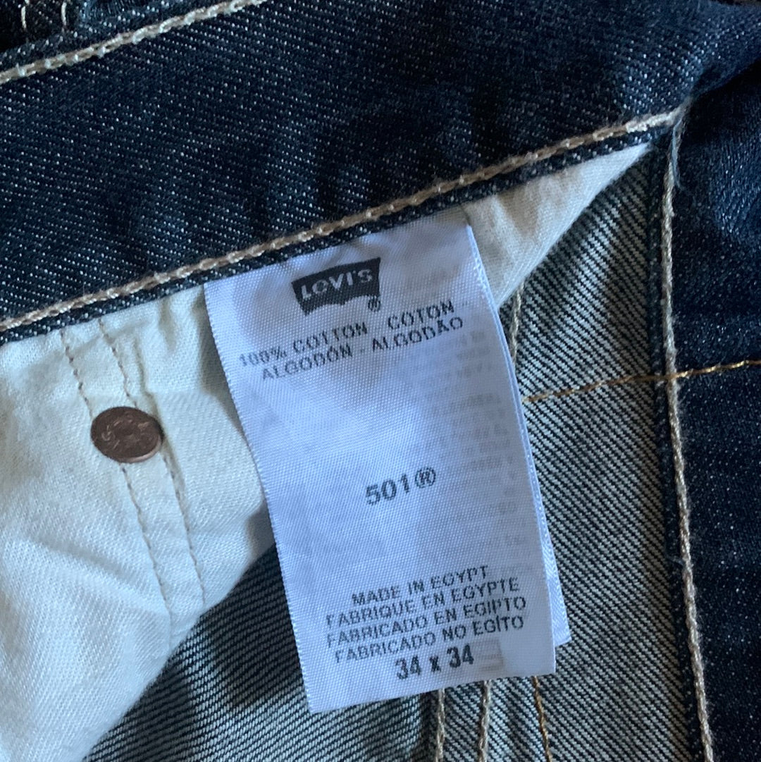 Levi 501 - 34” x 30”