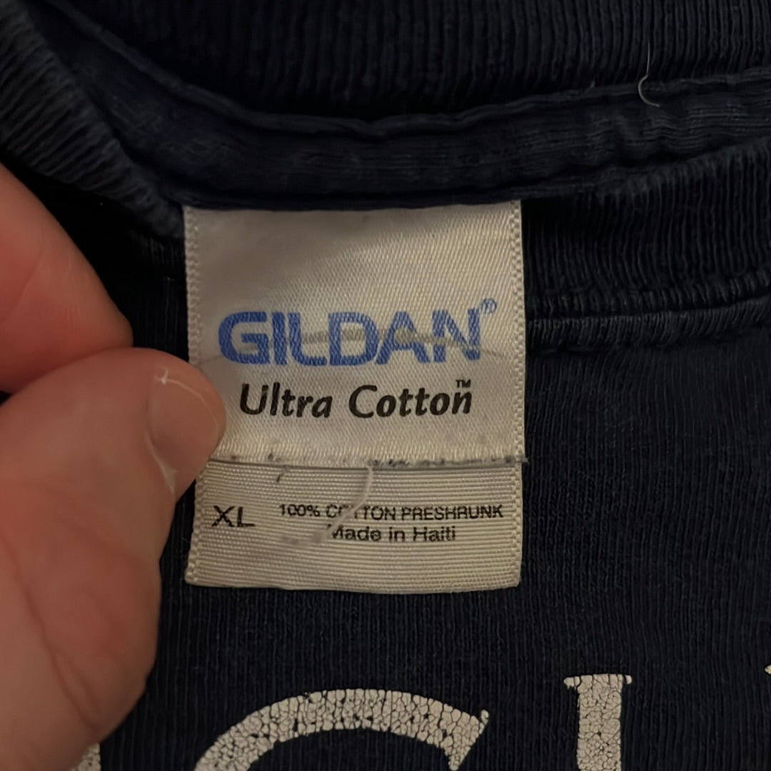 Gildan Midnight Run Tshirt - Medium - 21” x 27”