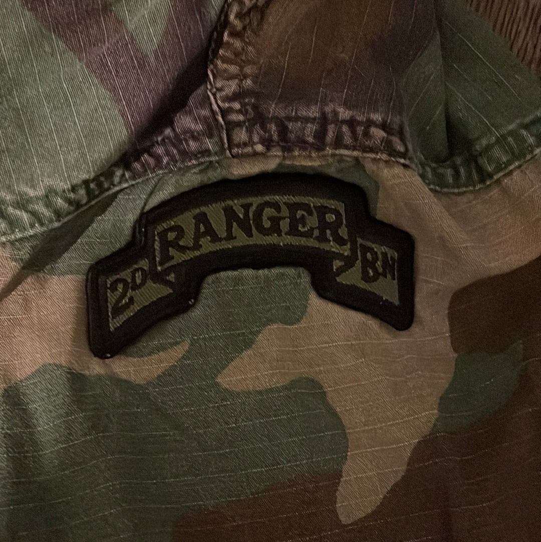 Camisa militar - Mediana - 20” x 30”