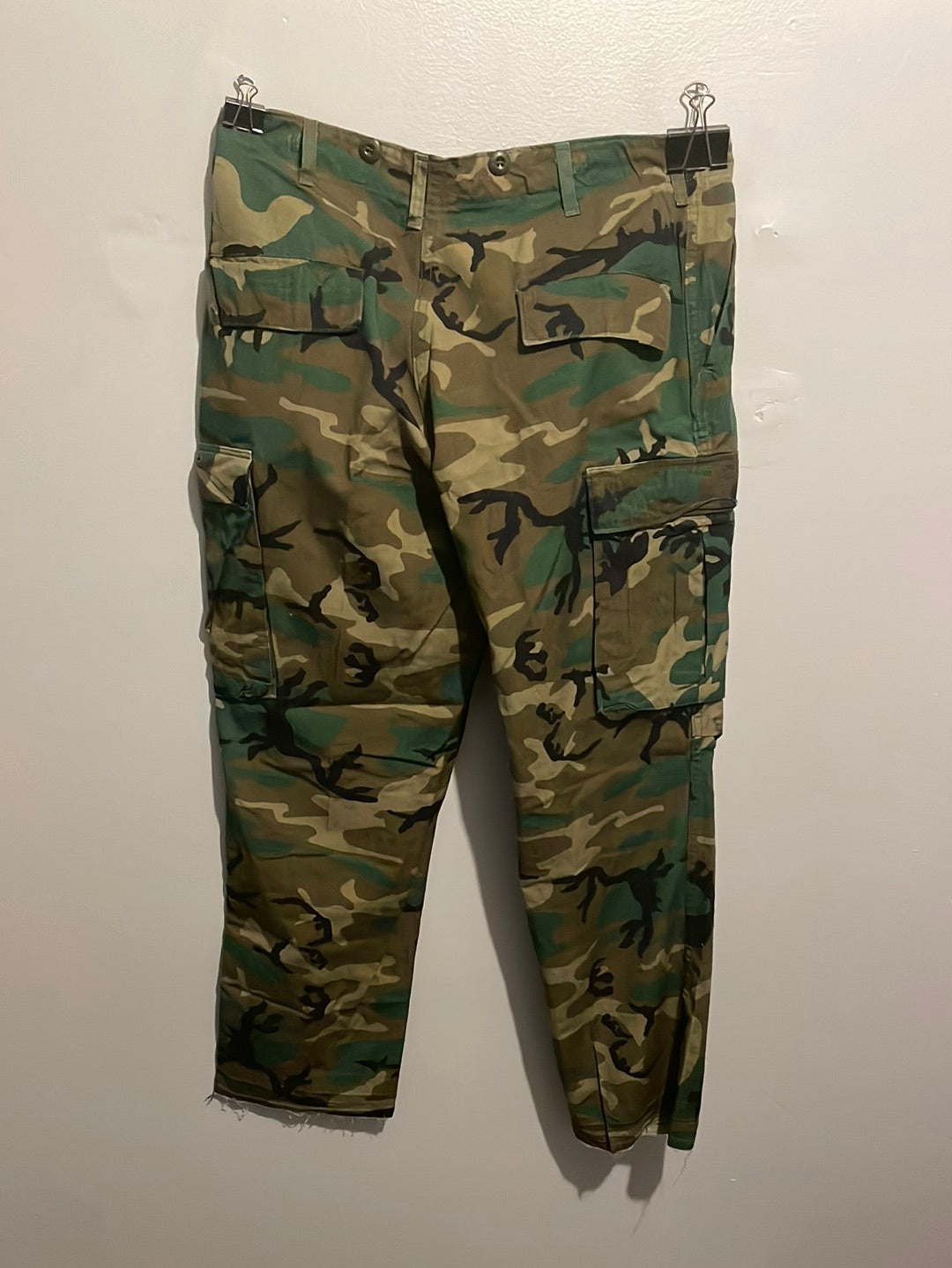 Pantalones camuflados de los 80 - 34” x 28”