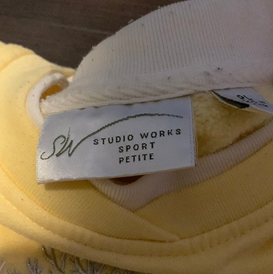 Cuello redondo Trees - Mediano - 21" x 21.5"