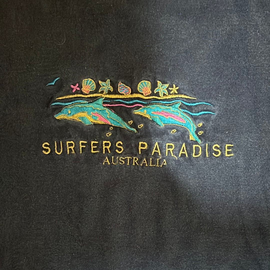 Playera bordada de Surfers Paradise - 19” x 23