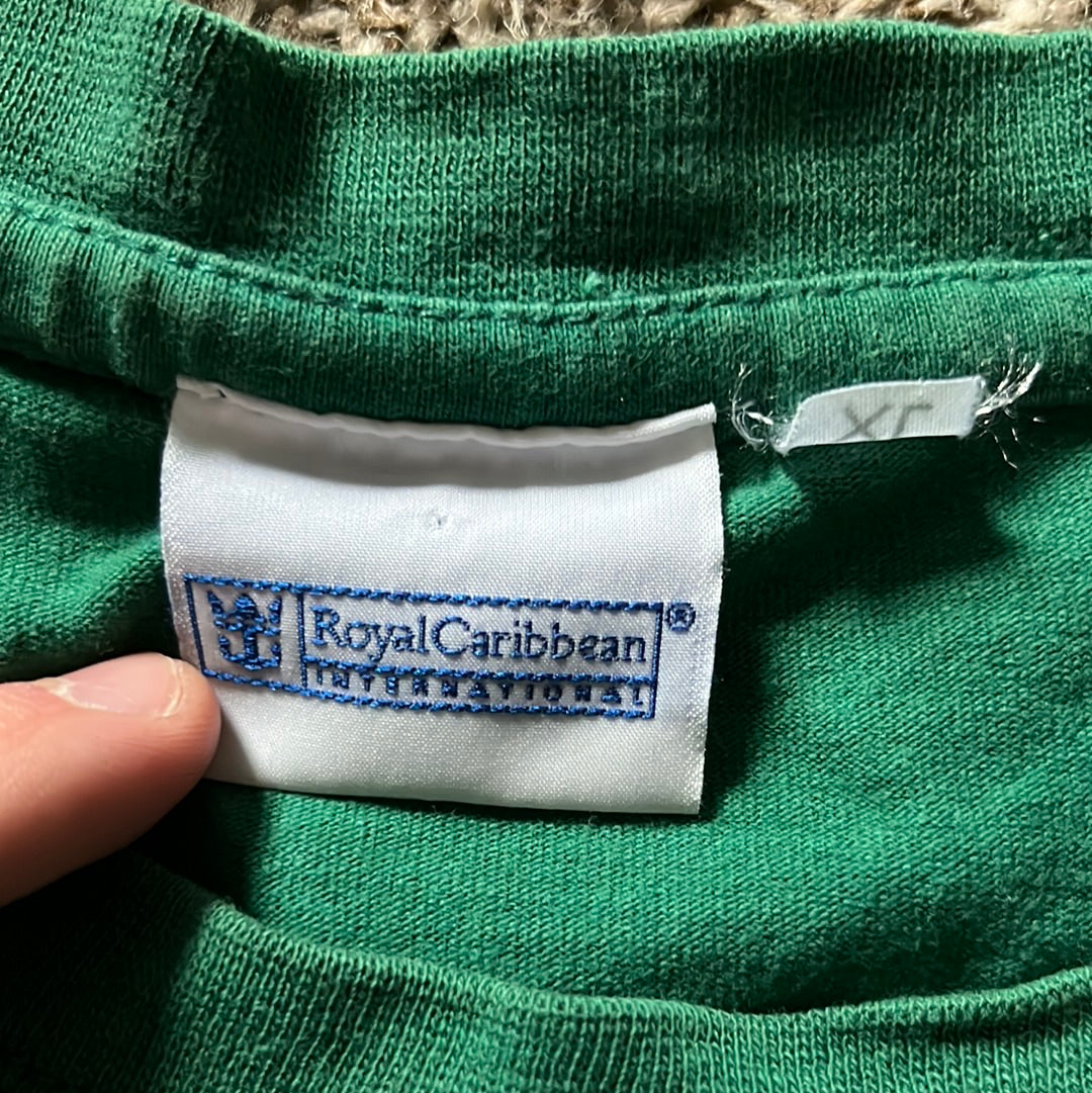 意大利 T 恤 - 中号 - 21” x 27.5”