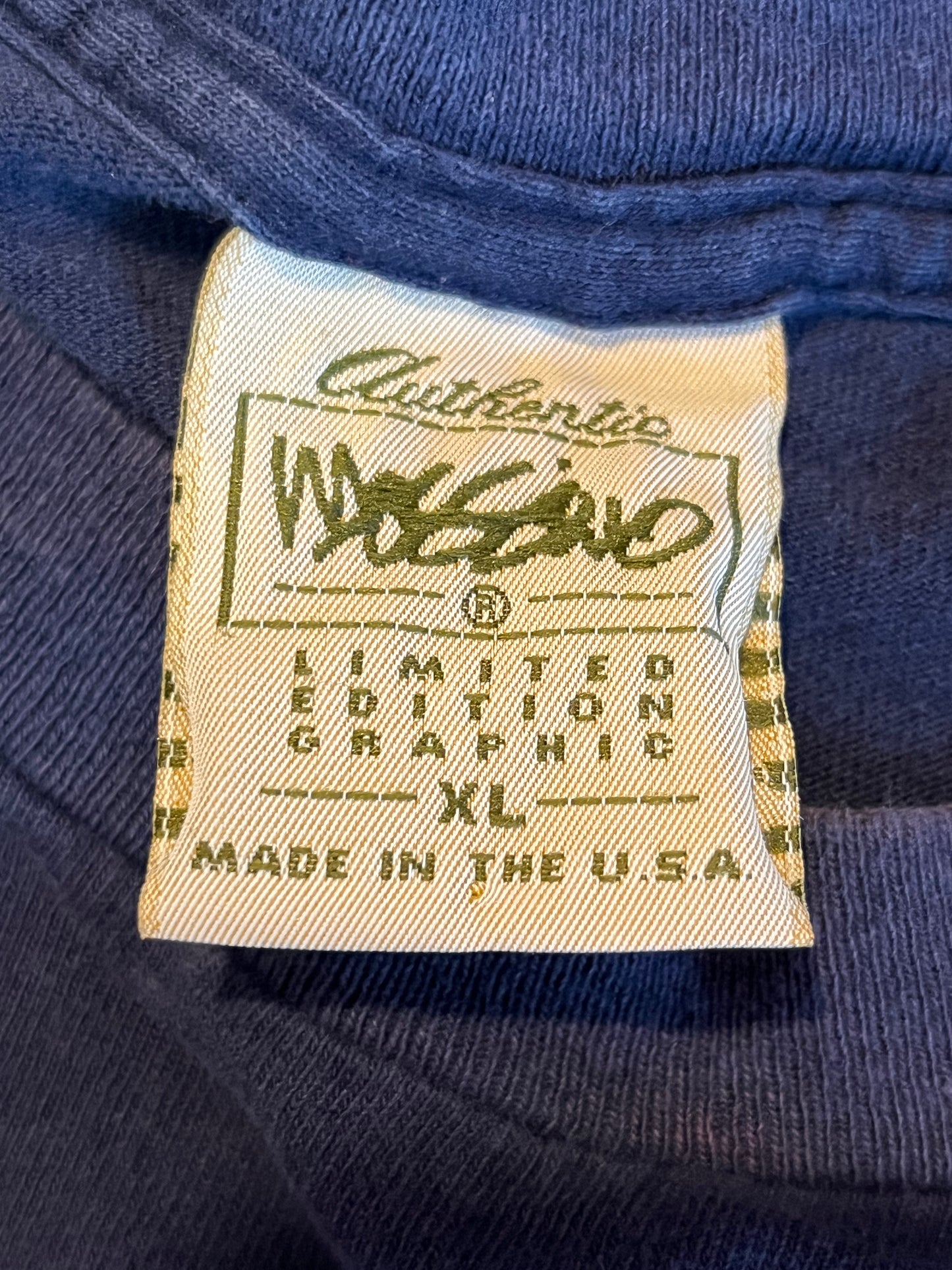 90's Mossimo Tshirt - 24” x 30.5”