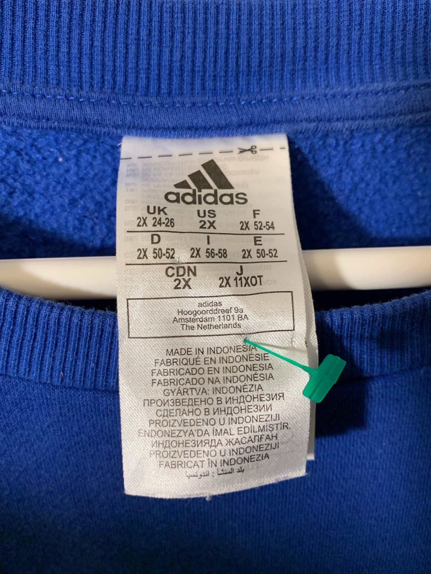Adidas Crewneck - Large - 23.5” x 28”