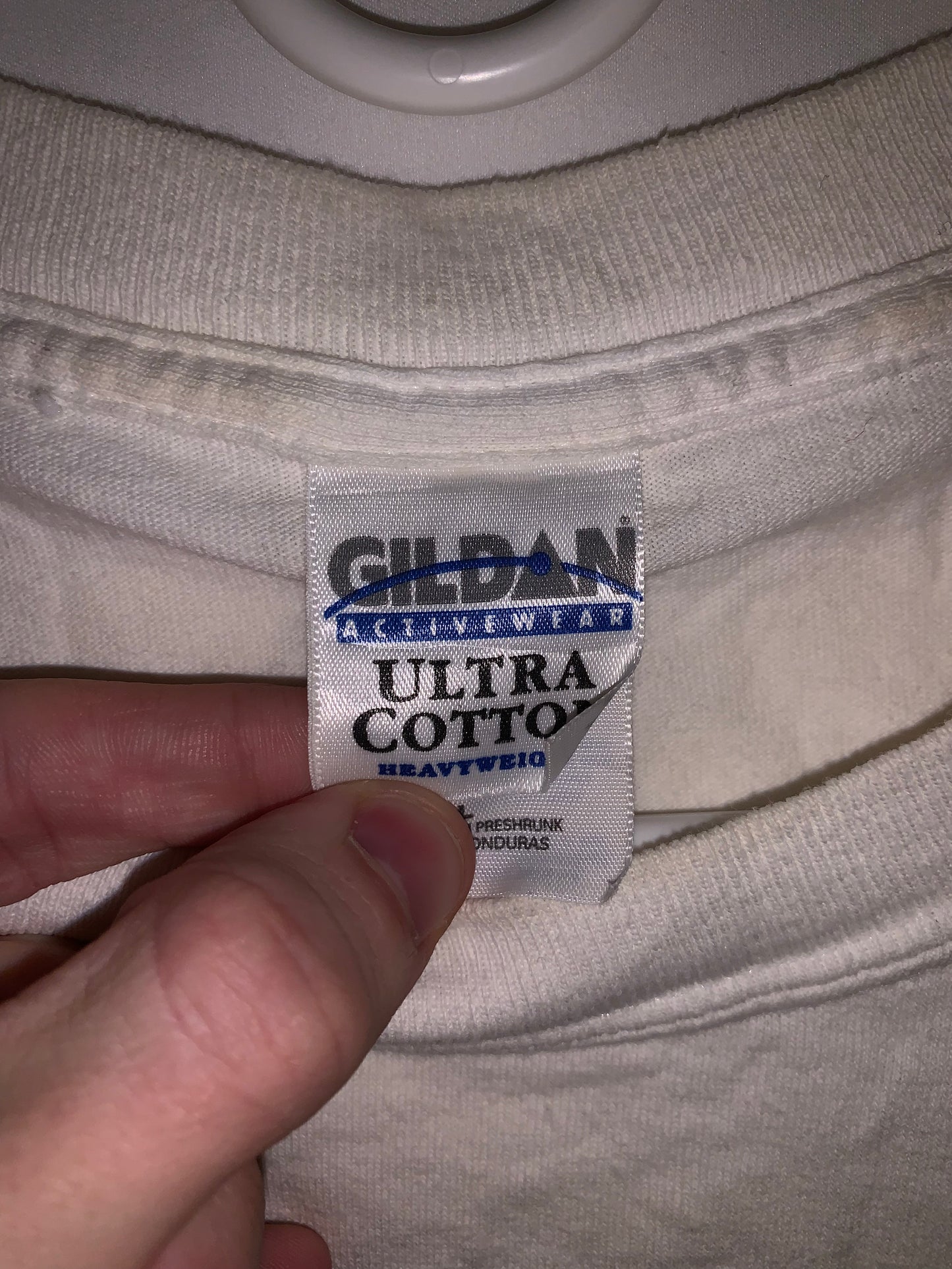 Camiseta Uptown Artfair - Mediana - 21" x 28"