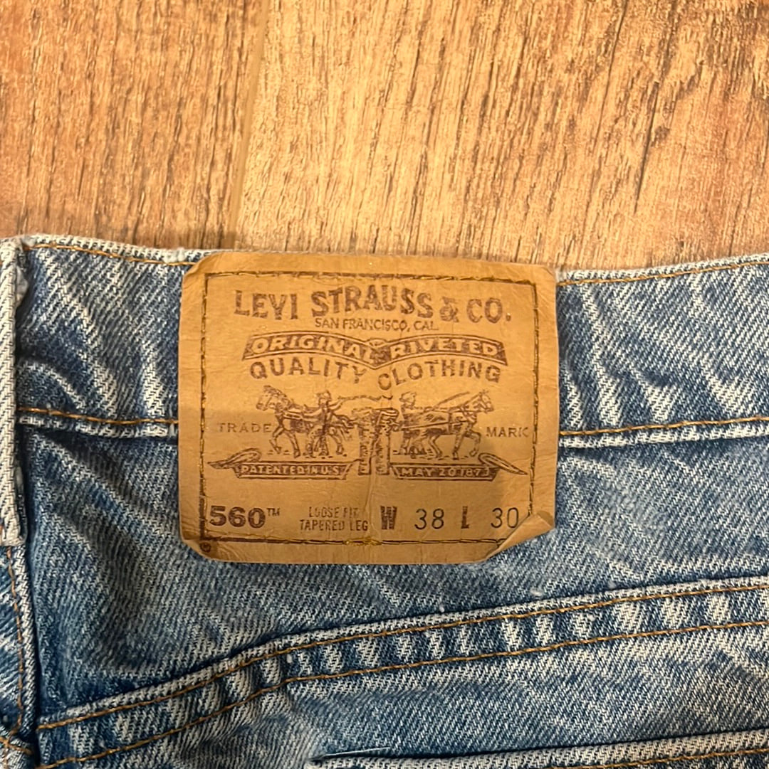 Levi 560 de los 90 - 36” x 30”