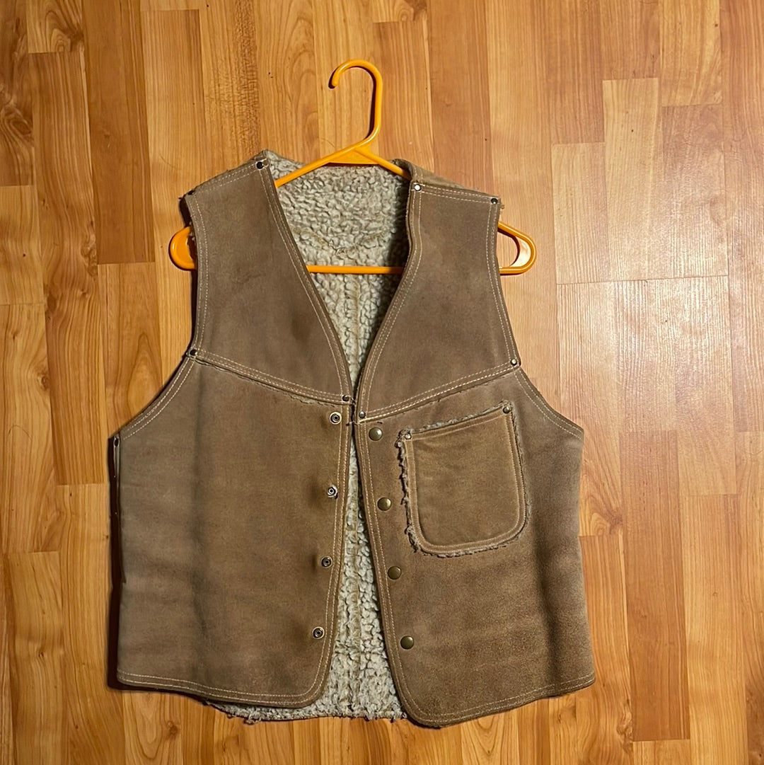 80’s William Berry Vest - M 20” x 24”