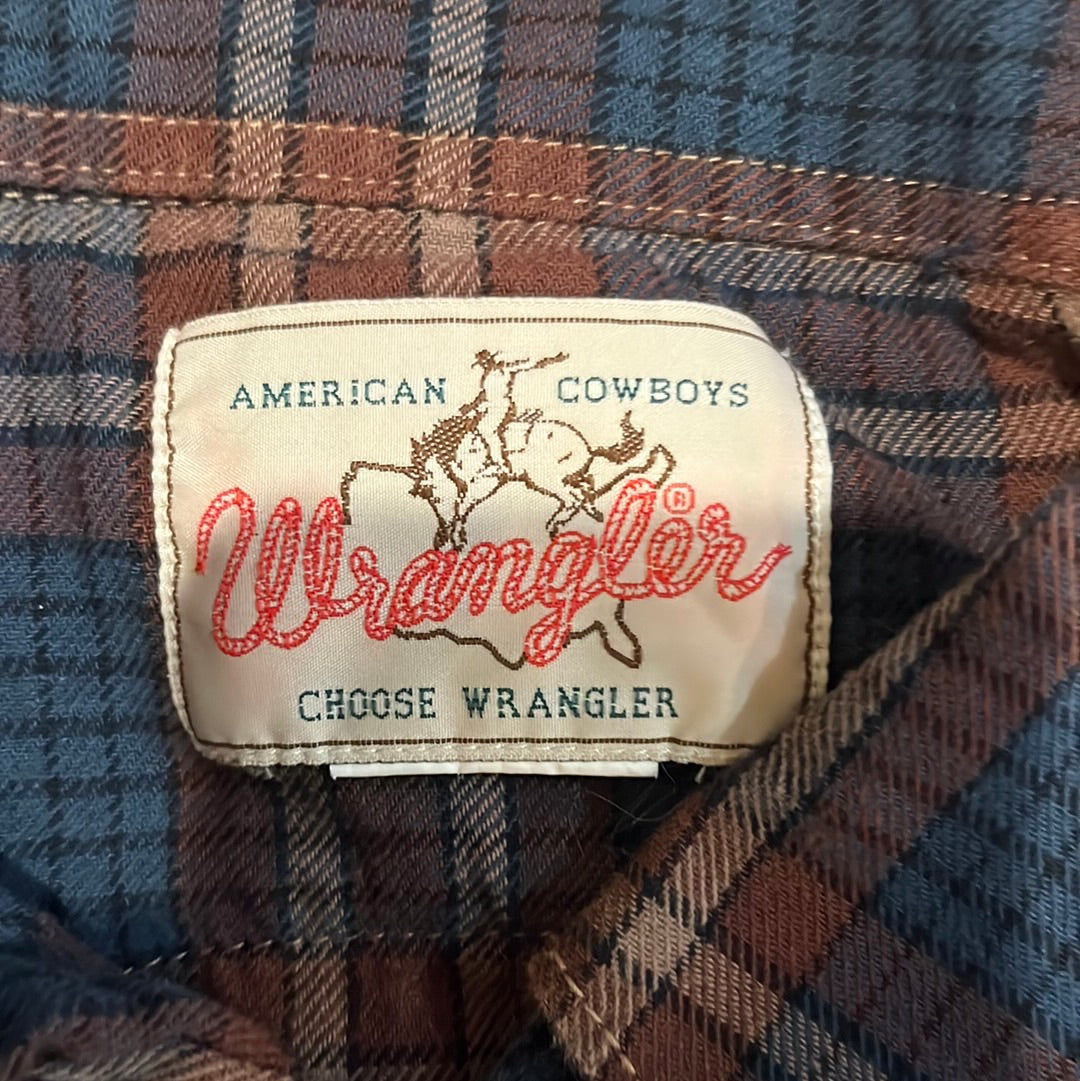 90's(?) Vintage Wrangler Pearl Snap - 25” x 29”