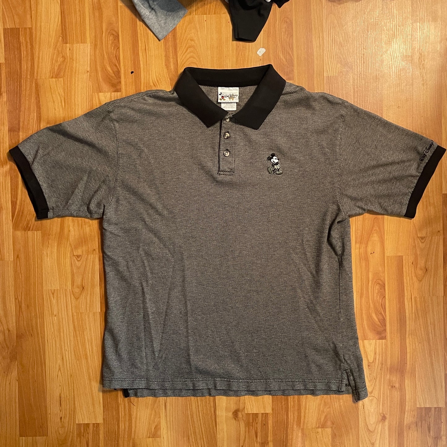 Camiseta polo de Mickey Mouse de Disney -21" x 27"