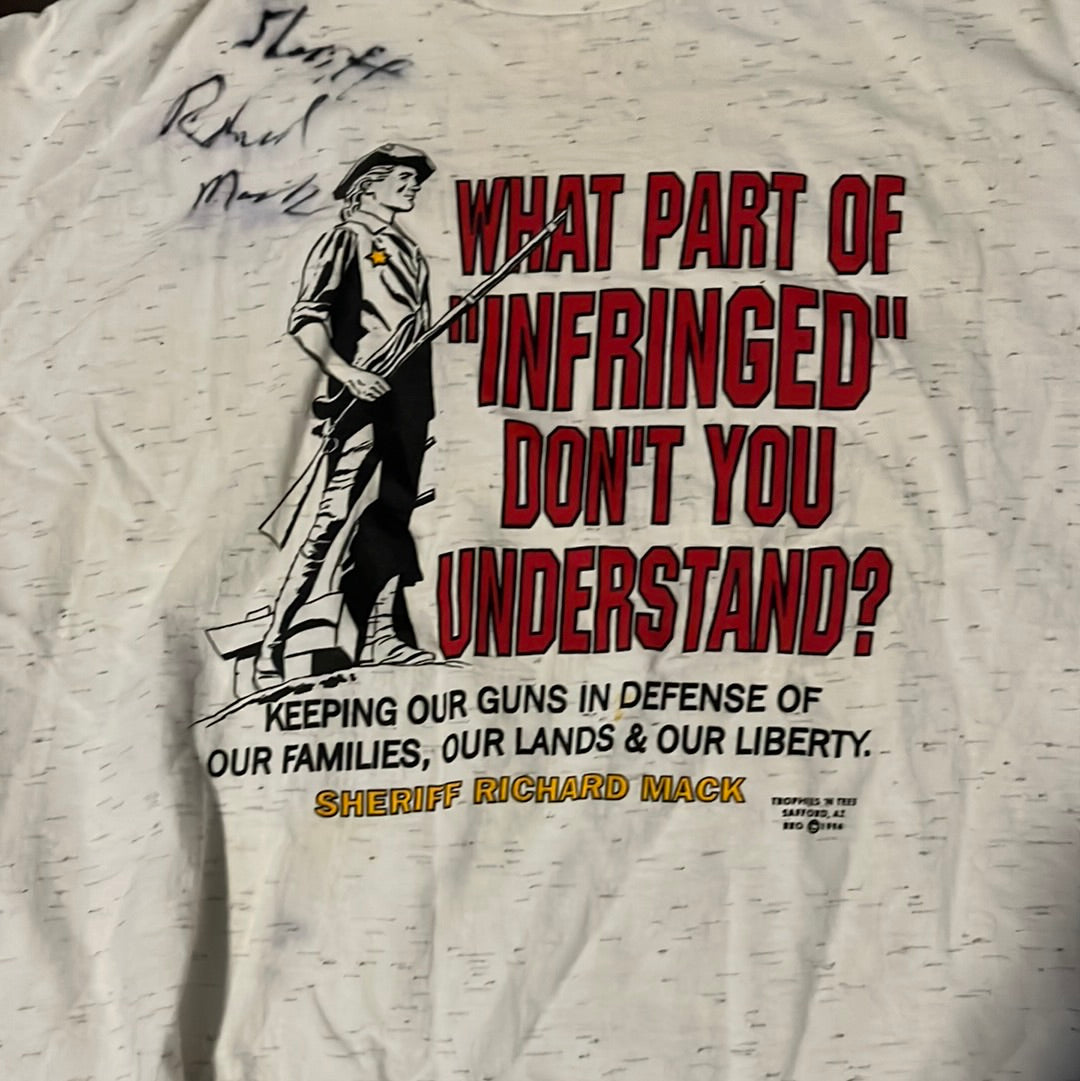 Camiseta de supremacista blanca apestosa - XL - 24" x 29"