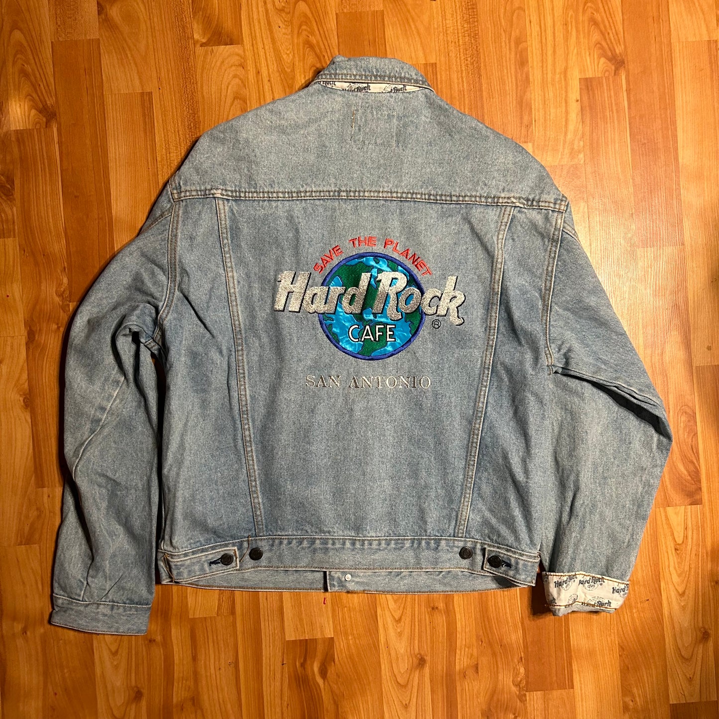 Hard Rock Cafe Save the Planet Denim Button Up Jean Jacket - Large - 23” x 26.5”