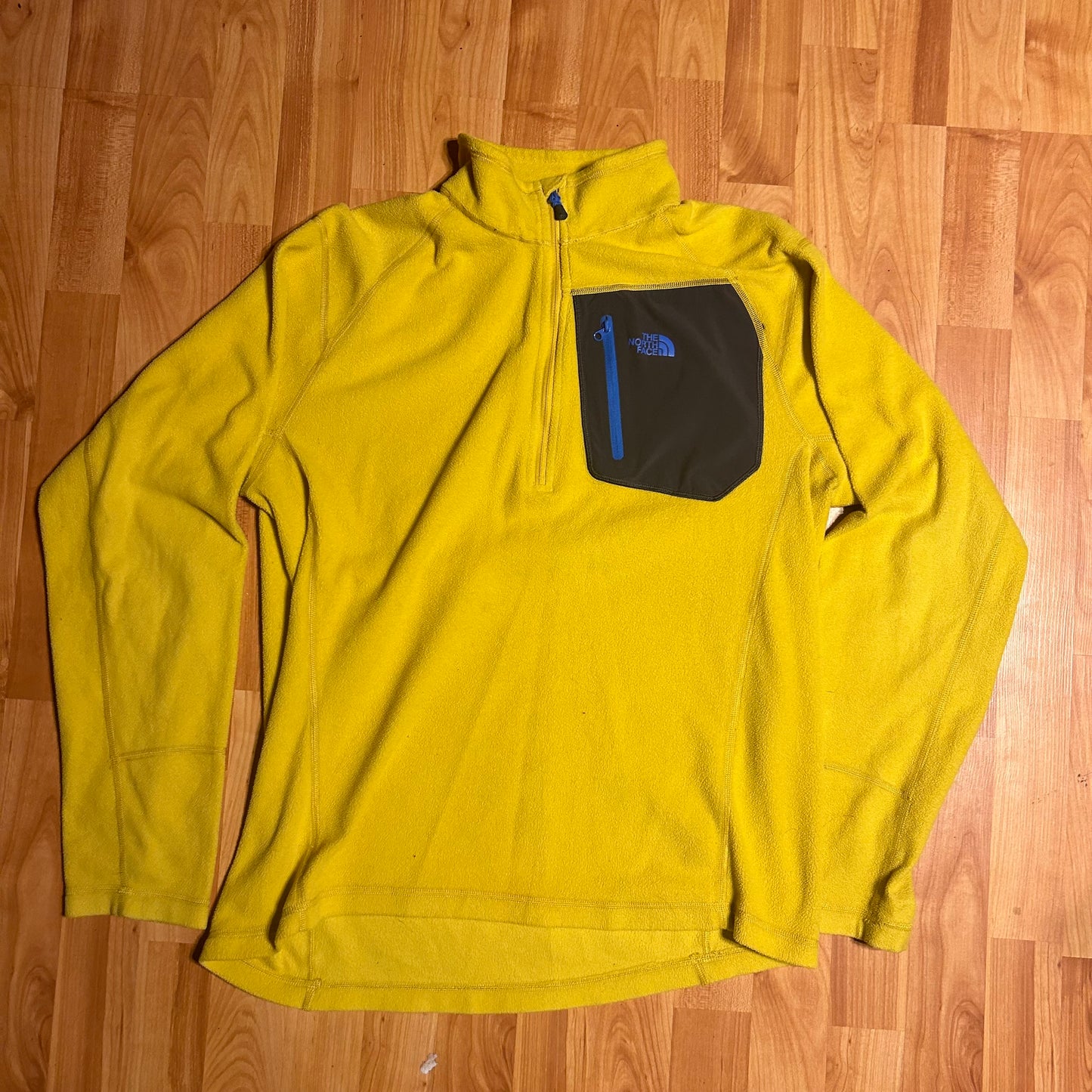 The North Face Quarter Zip Fleece - Medium - 21” x 27”