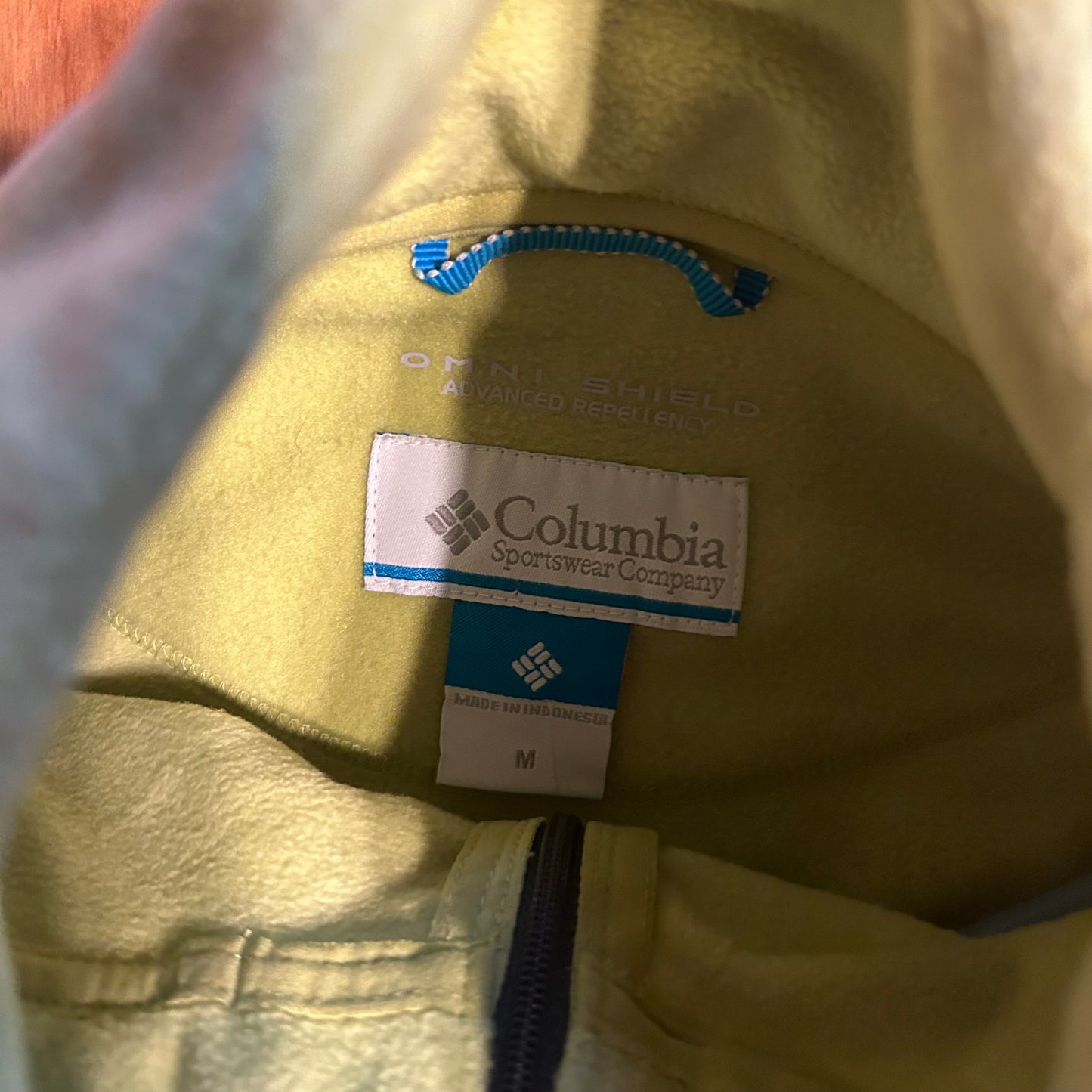 Columbia Fleece Vest - XSmall - 17” x 24”