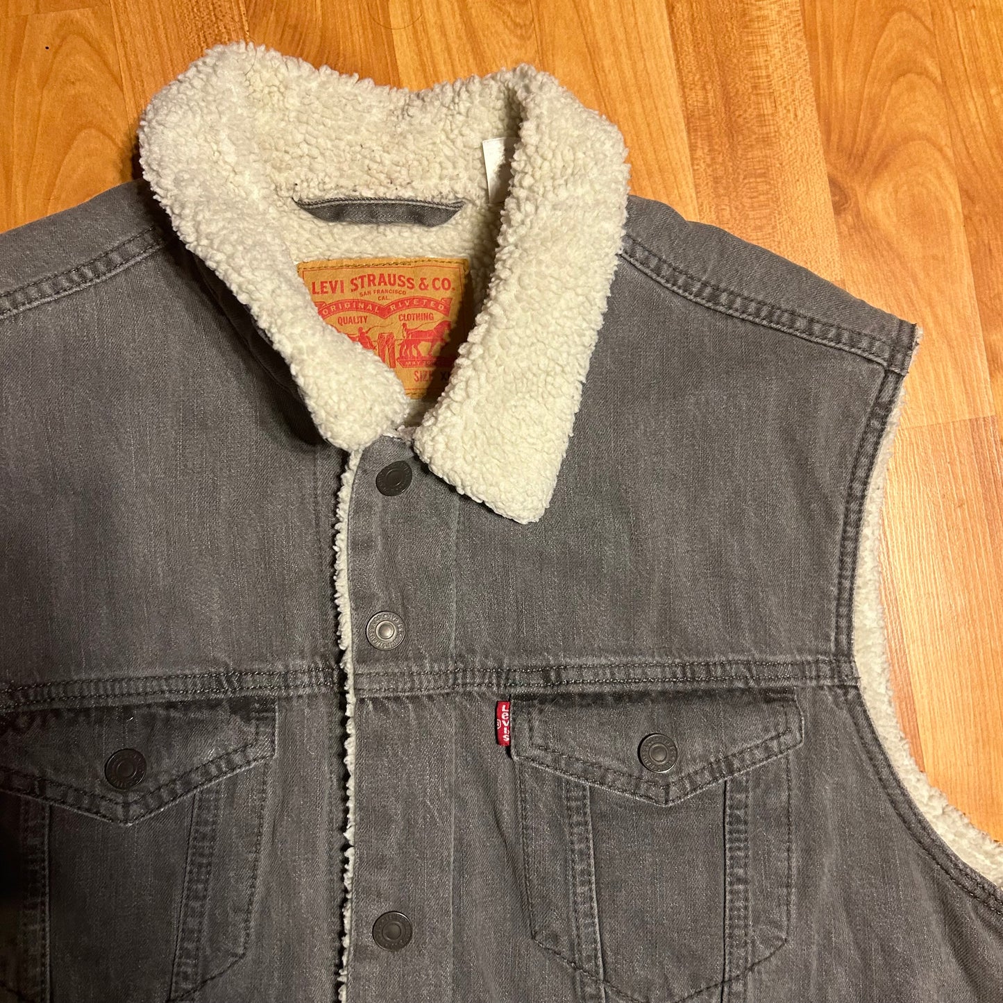 Levi's Sherpa Vest Fleece Lined Denim Button Up Jean Jacket - XLarge - 24” x 28”