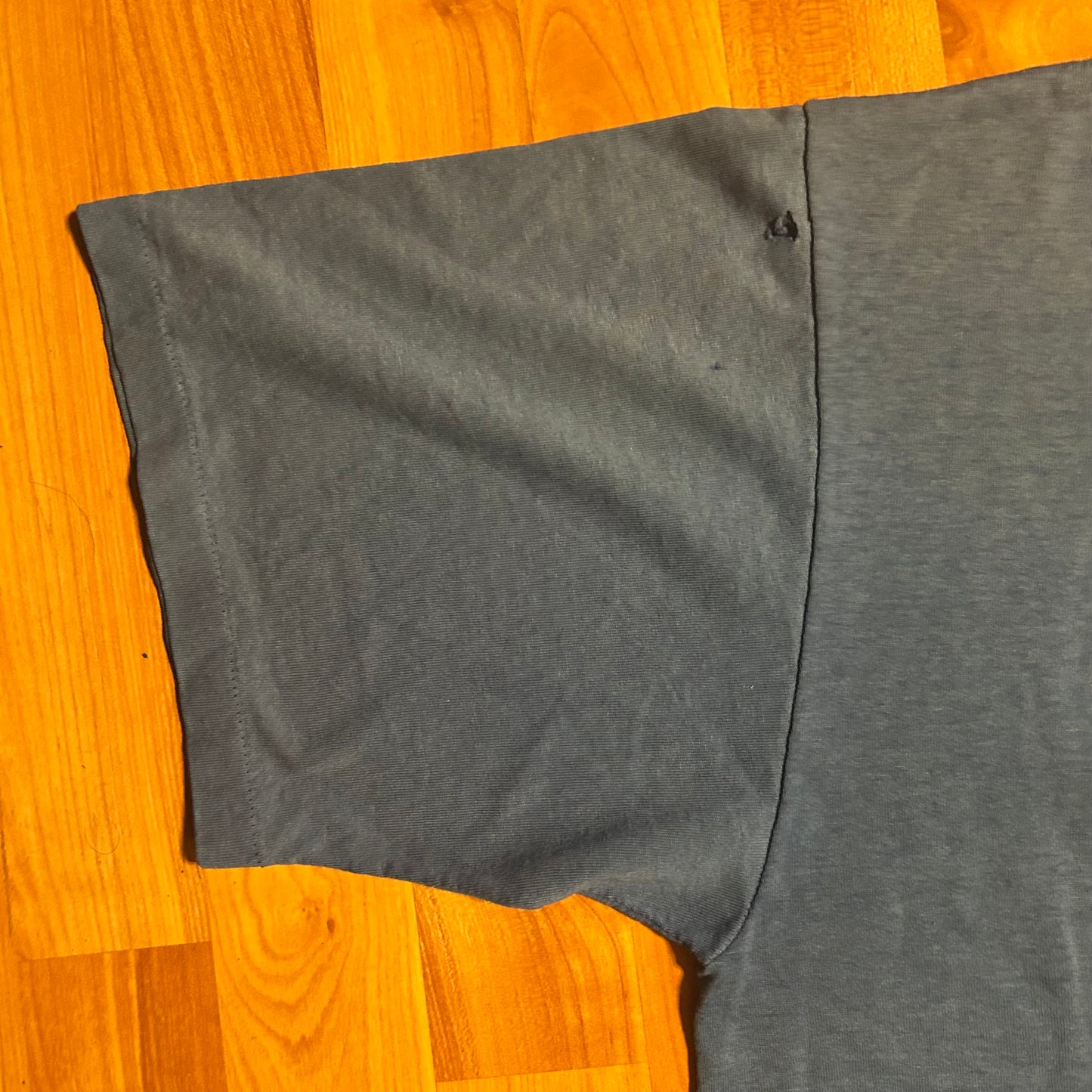 90’s Jerzees Super T Single Stitch Blank Distressed Painter Royal Blue Pocket Tshirt - XLarge - 25” x 29”