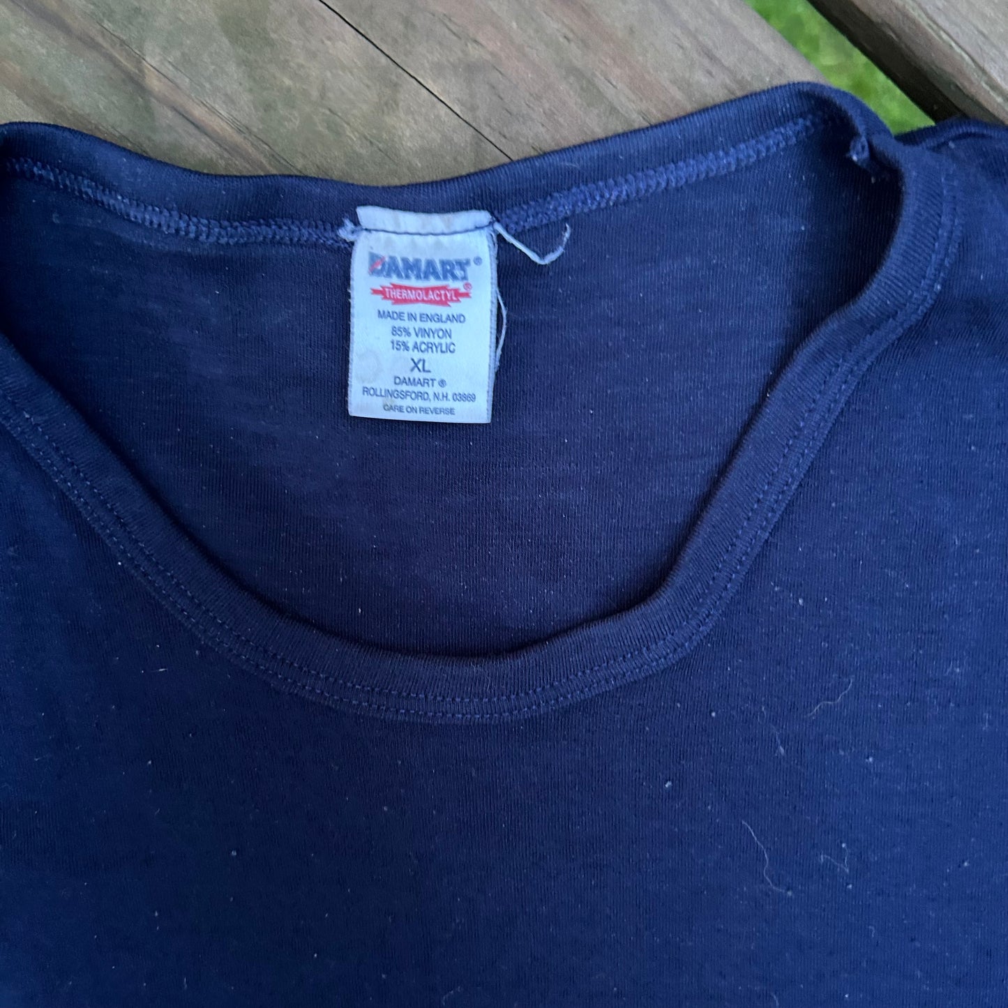 80/90’s Damart Blank Navy Tshirt - Medium - 20” x 27.5”