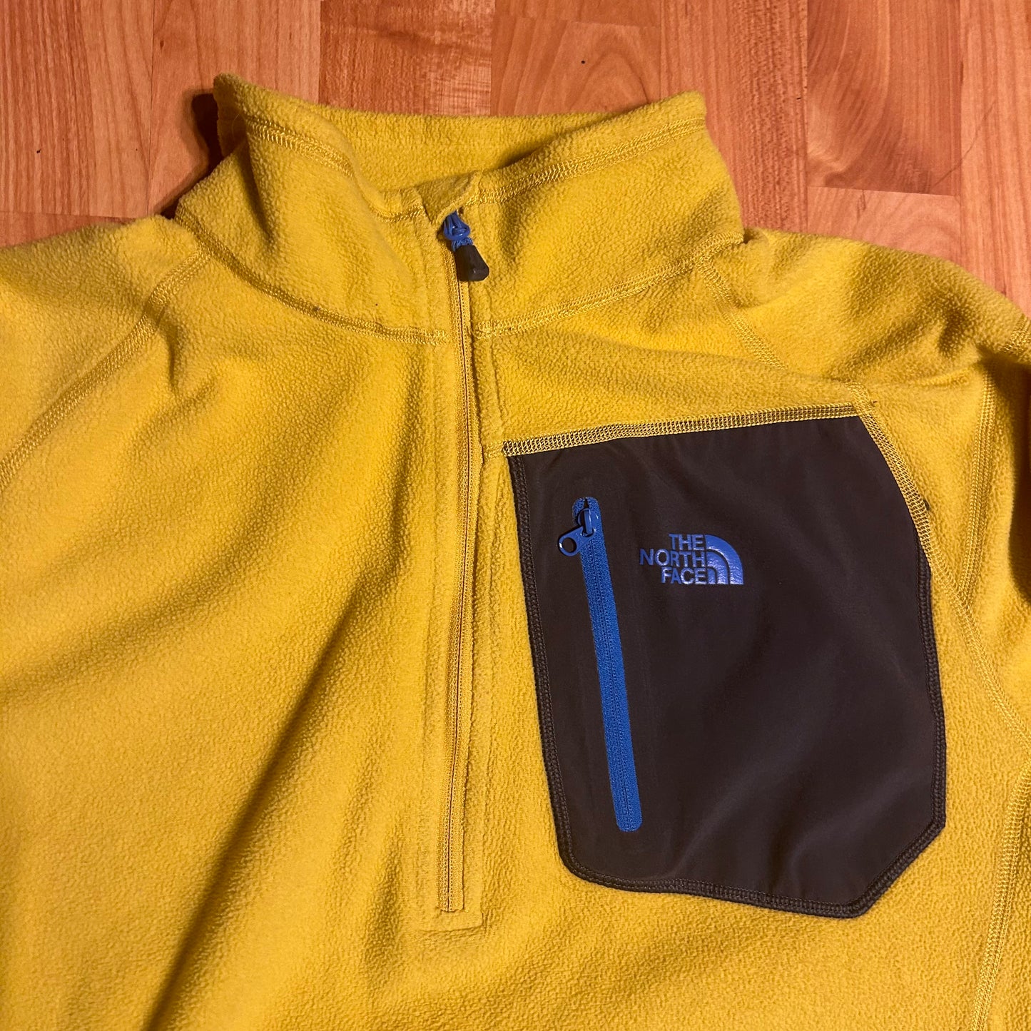 The North Face Quarter Zip Fleece - Medium - 21” x 27”