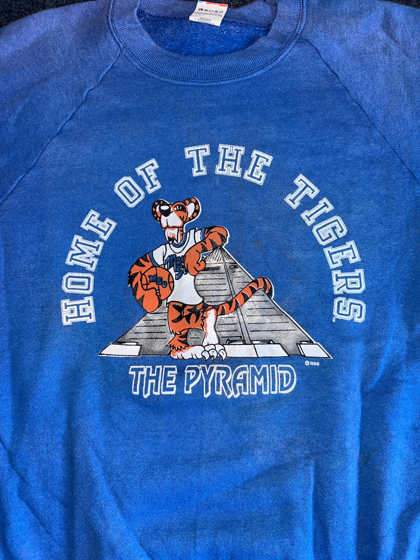 90's FOTL Home of the Tigers the Pyramid Crewneck Sweatshirt - Large - 22" x 27"