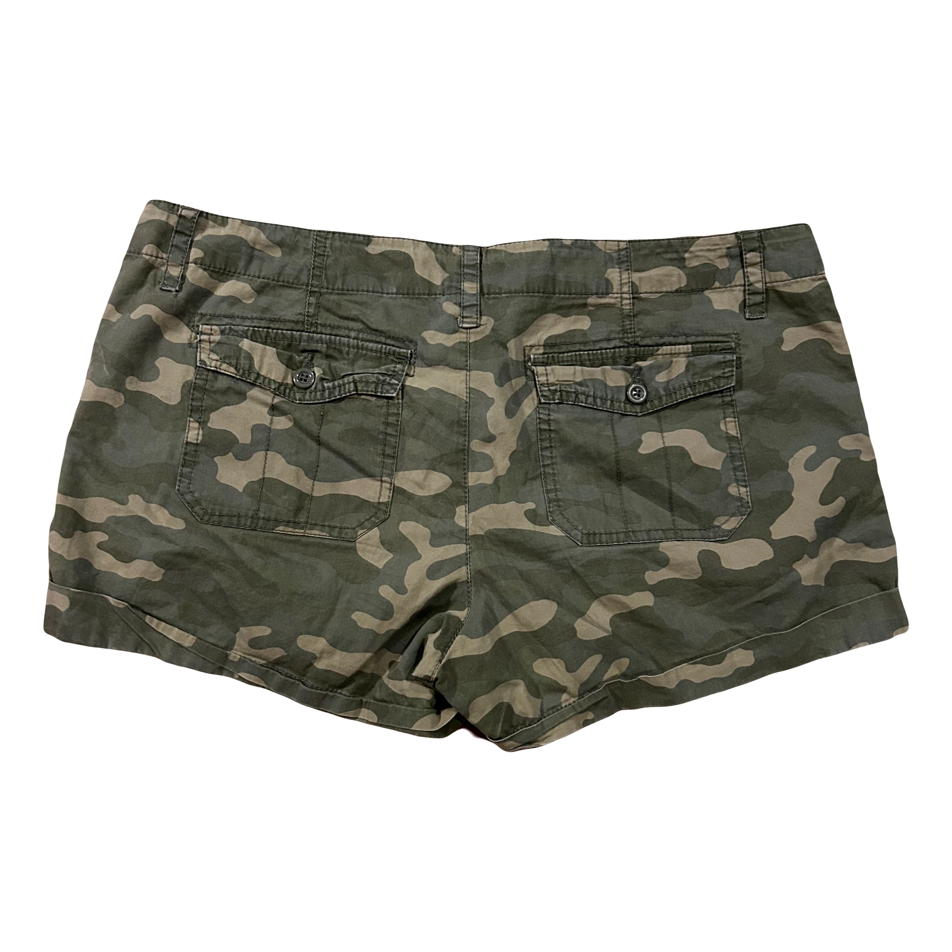 Charlotte Russe Cotton Camo Shorts - Women's 11 - 36” x 3” – Phart