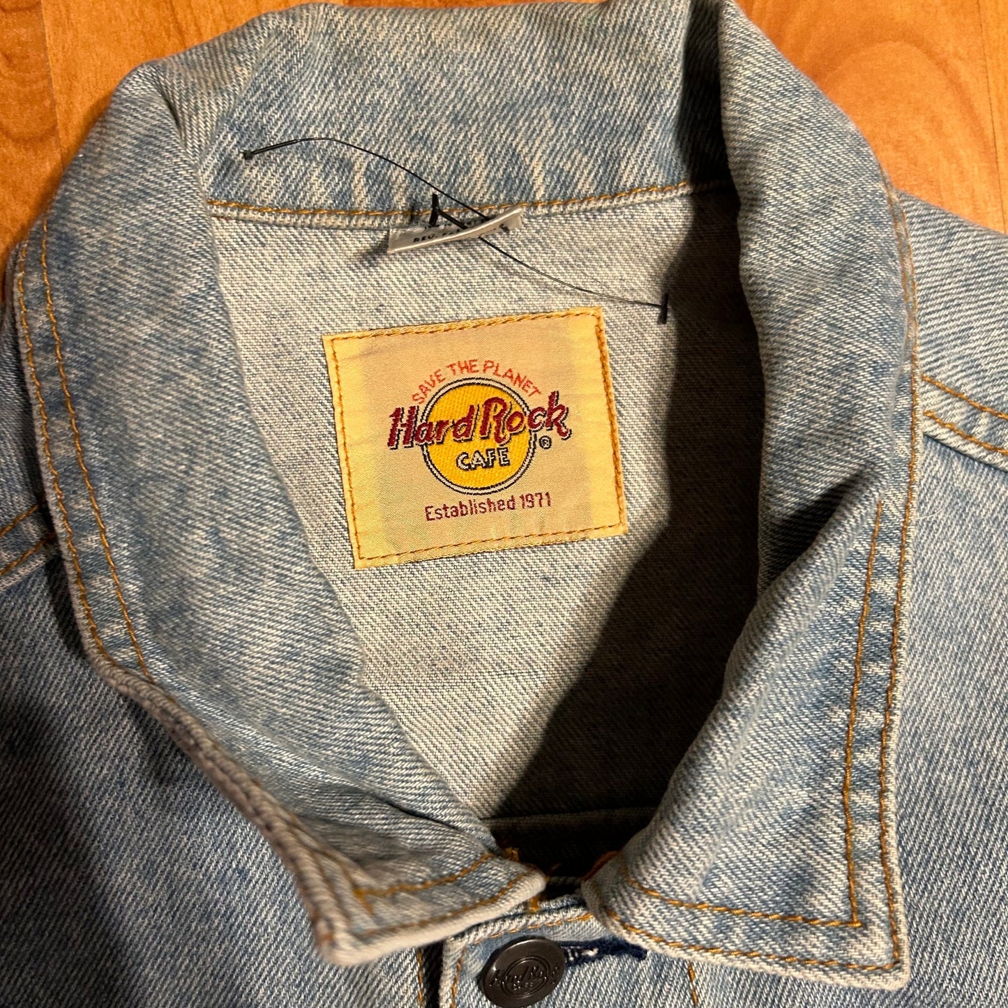 Hard Rock Cafe Save the Planet Denim Button Up Jean Jacket - Large - 23” x 26.5”