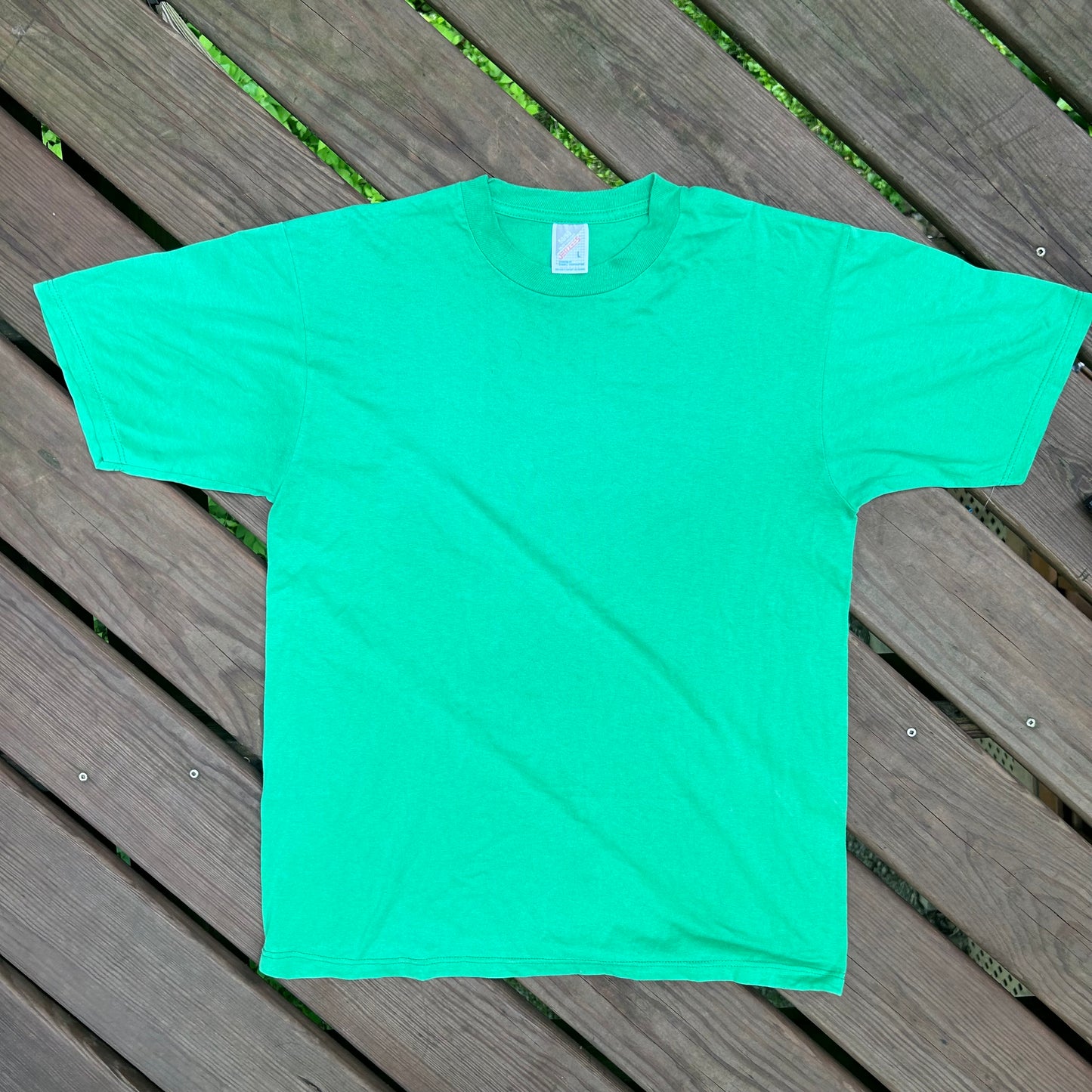 90’s Jerzees Green Blank Tshirt - Medium - 21” x 28”