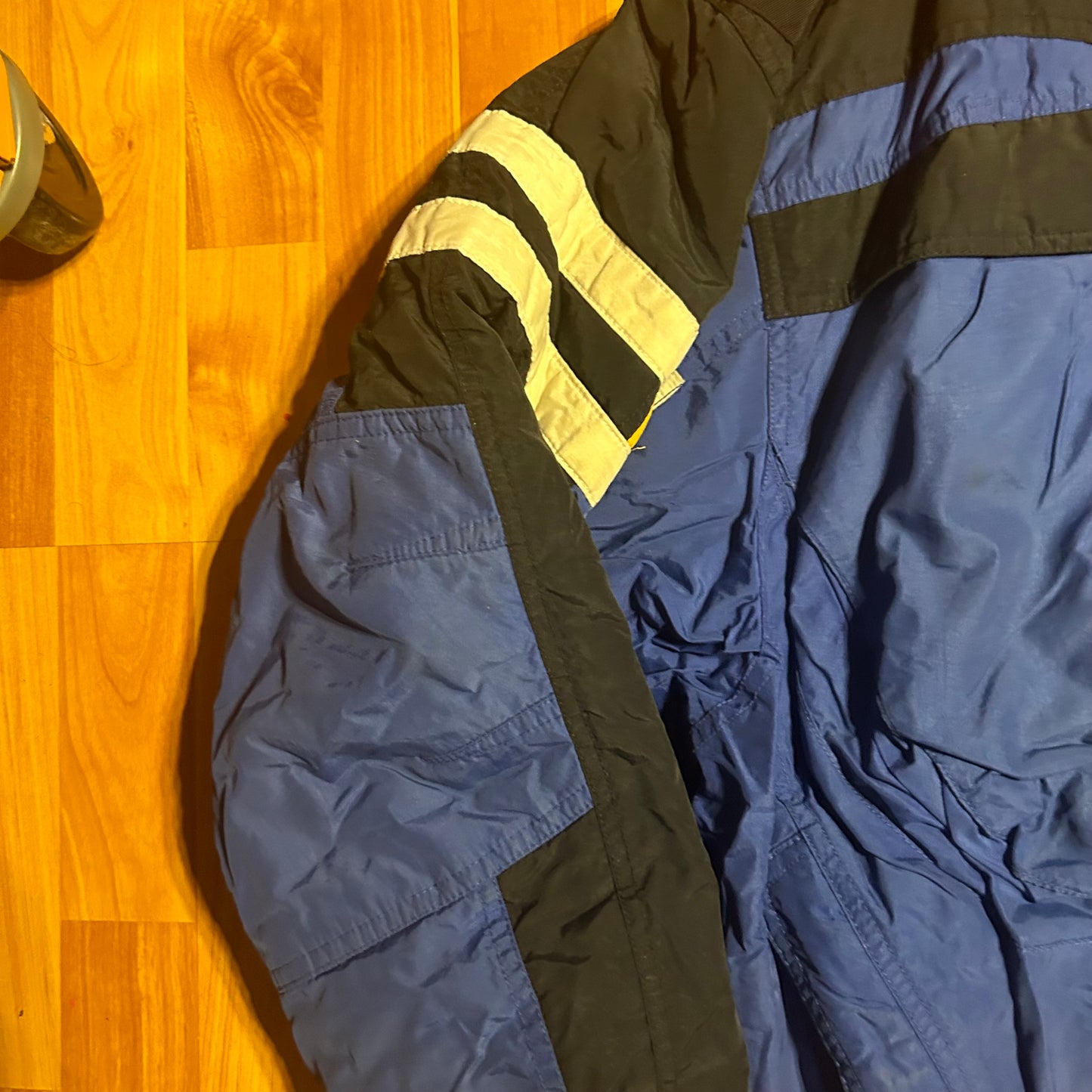 Head Puffer Jacket Winter Coat - XLarge - 25” x 28”