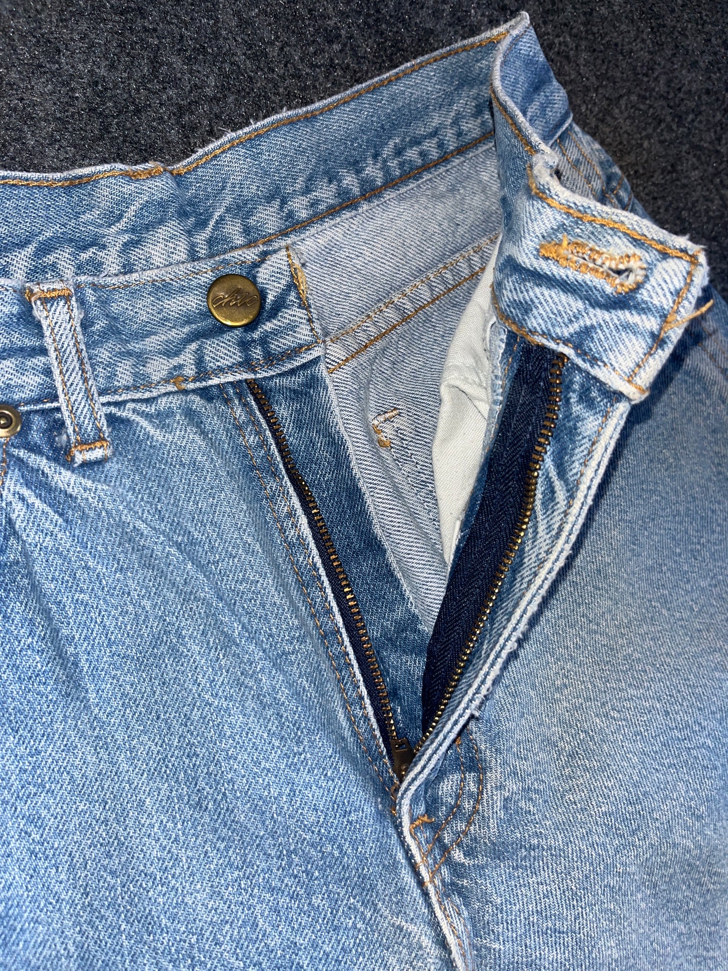 90/00's Chic Blue Denim Mom Jeans Light Wash Pants - 24" x 24"