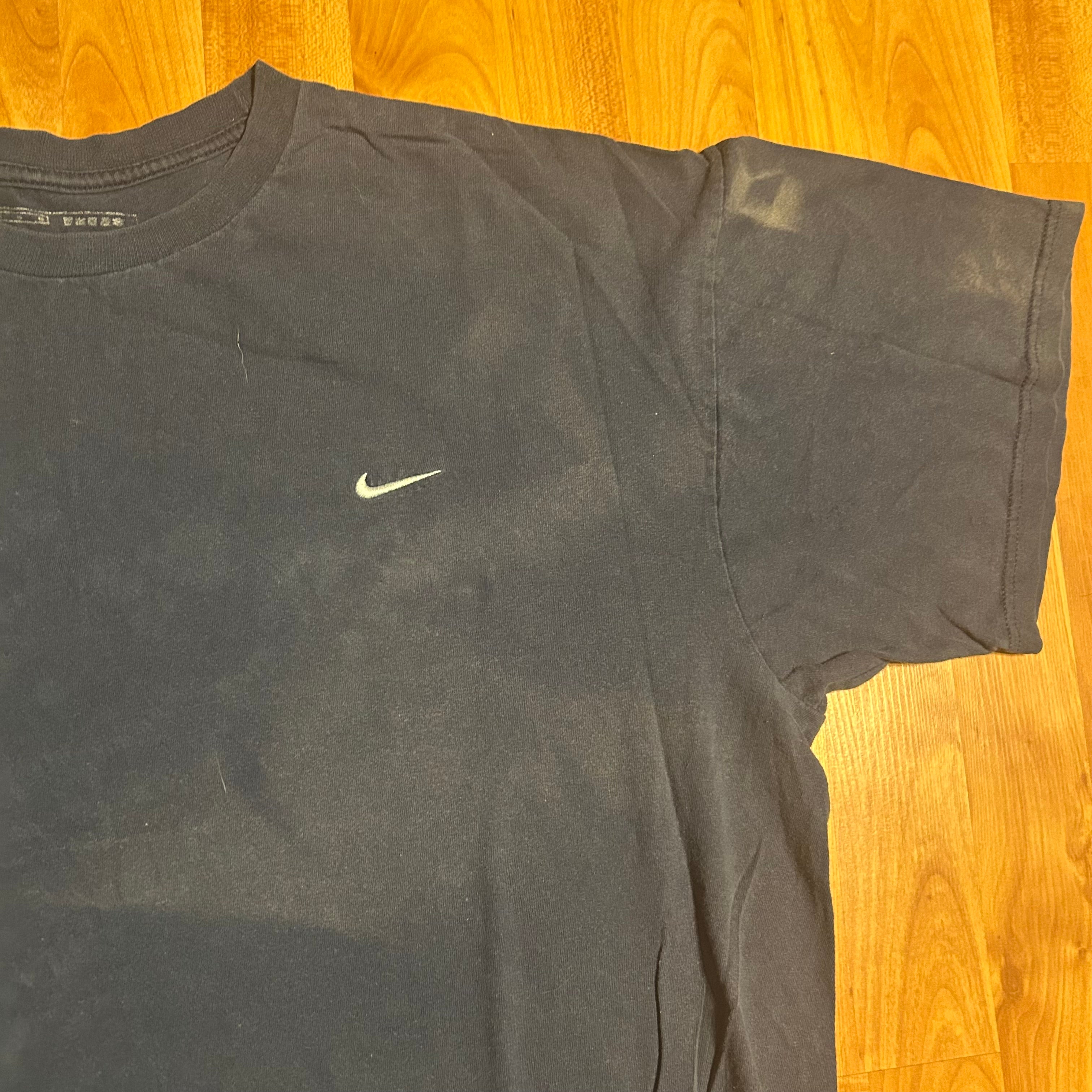 nike mini swoosh boxy