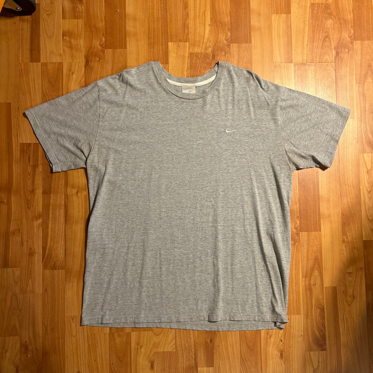 00’s Nike Mini Swoosh Grey Tshirt - XLarge - 24” x 31”