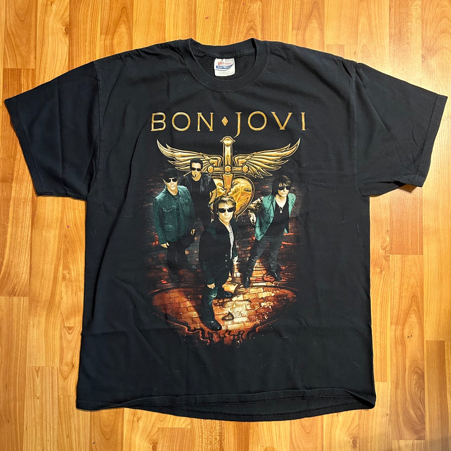 2011 Bon Jovi Hanes Heavyweight Tour Band Music Tshirt - Large - 22” x 30”