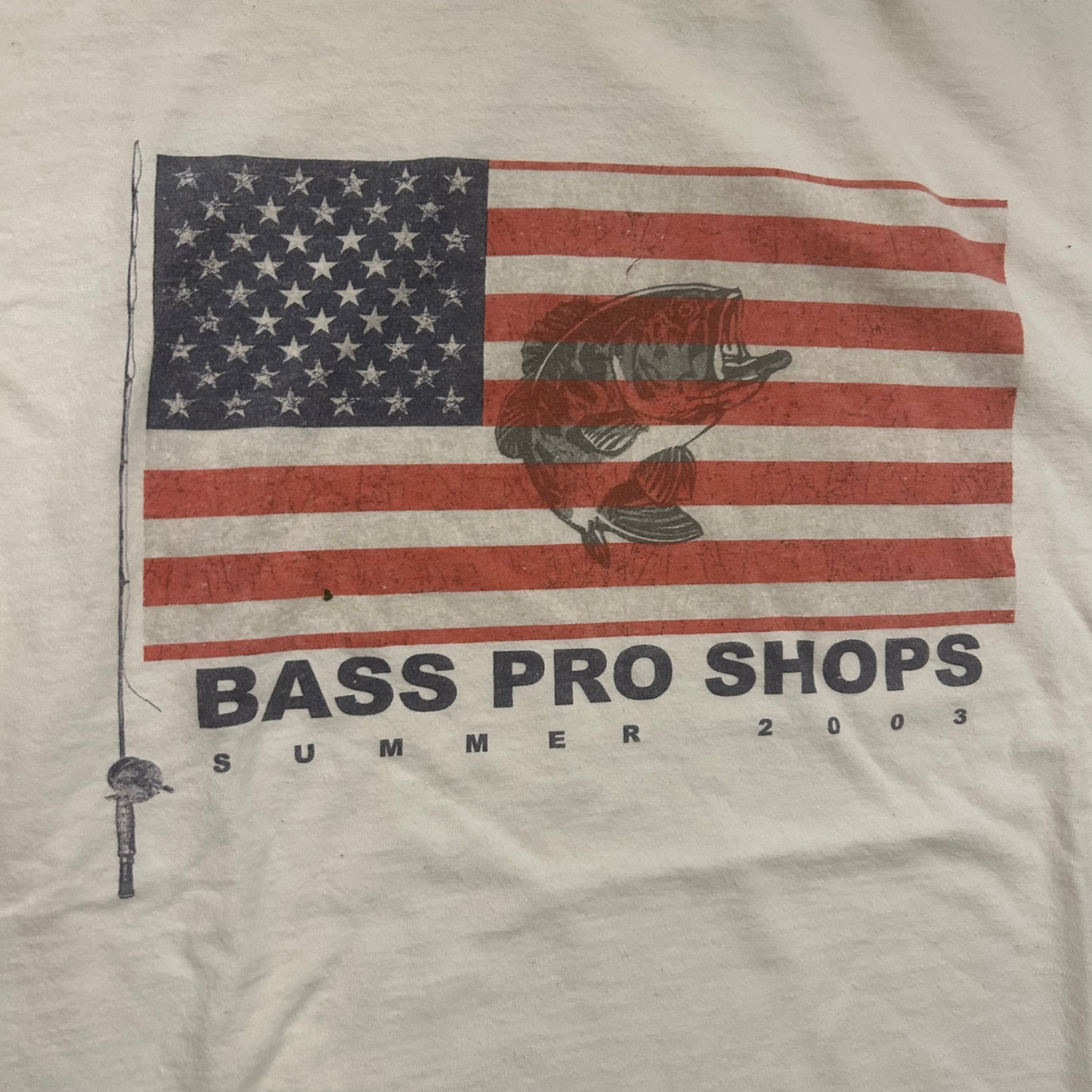 2003 Bass Pro Shops Fishing Flag America USA Tshirt - Medium - 21” x 26”